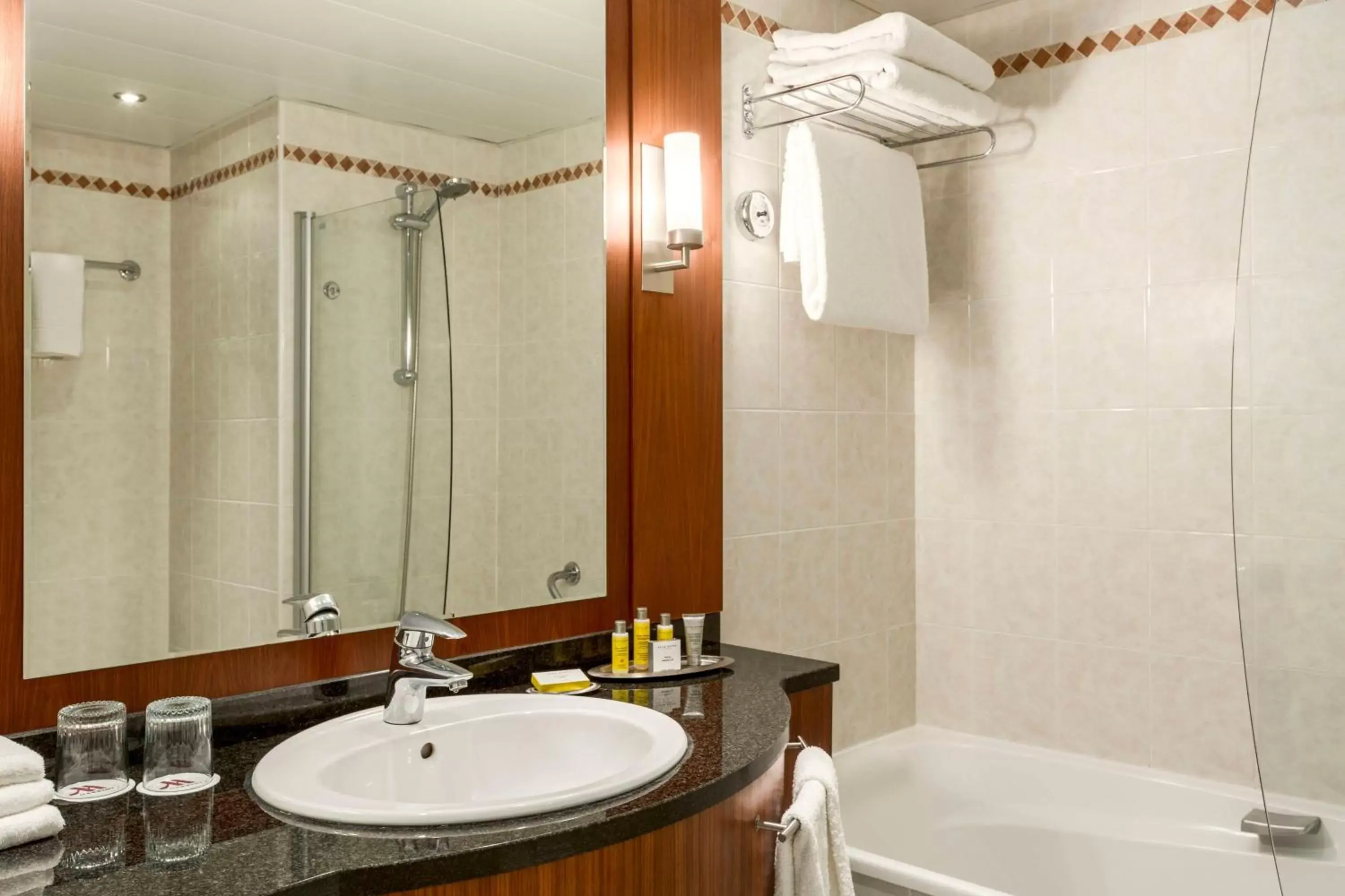 Bathroom in Riviera Marriott Hotel La Porte De Monaco