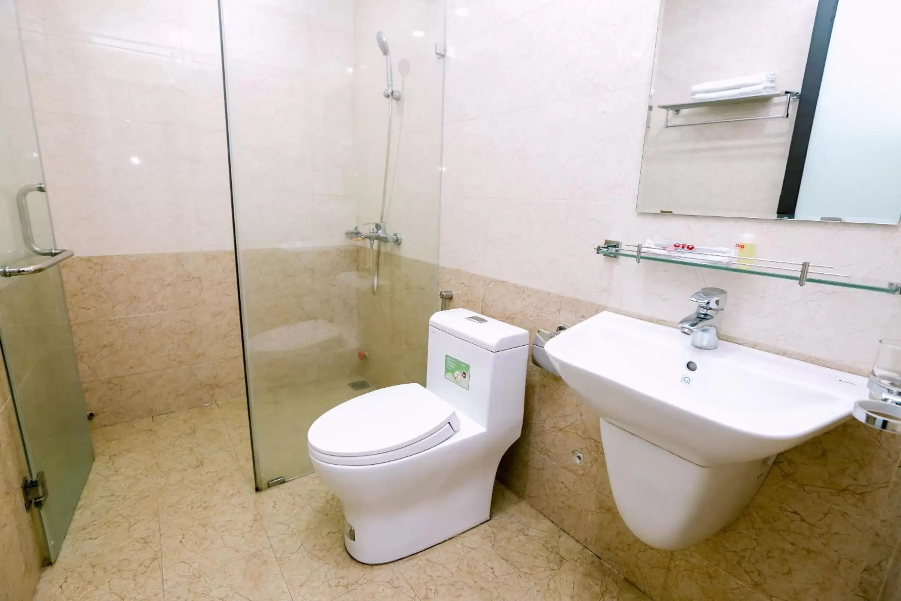 Bathroom in Super OYO 504 Tuan Anh Hotel