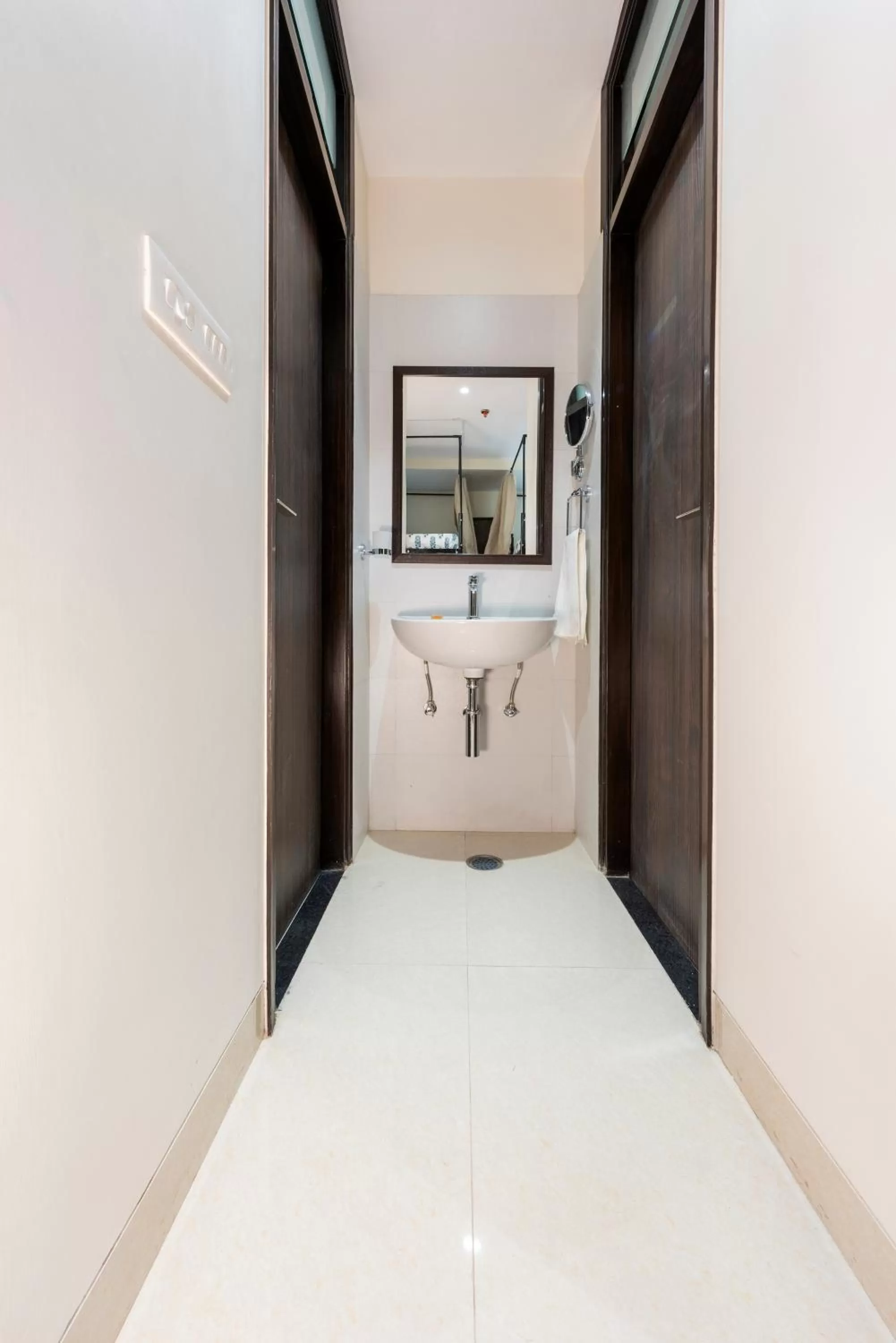 Bathroom in House of Backpackers