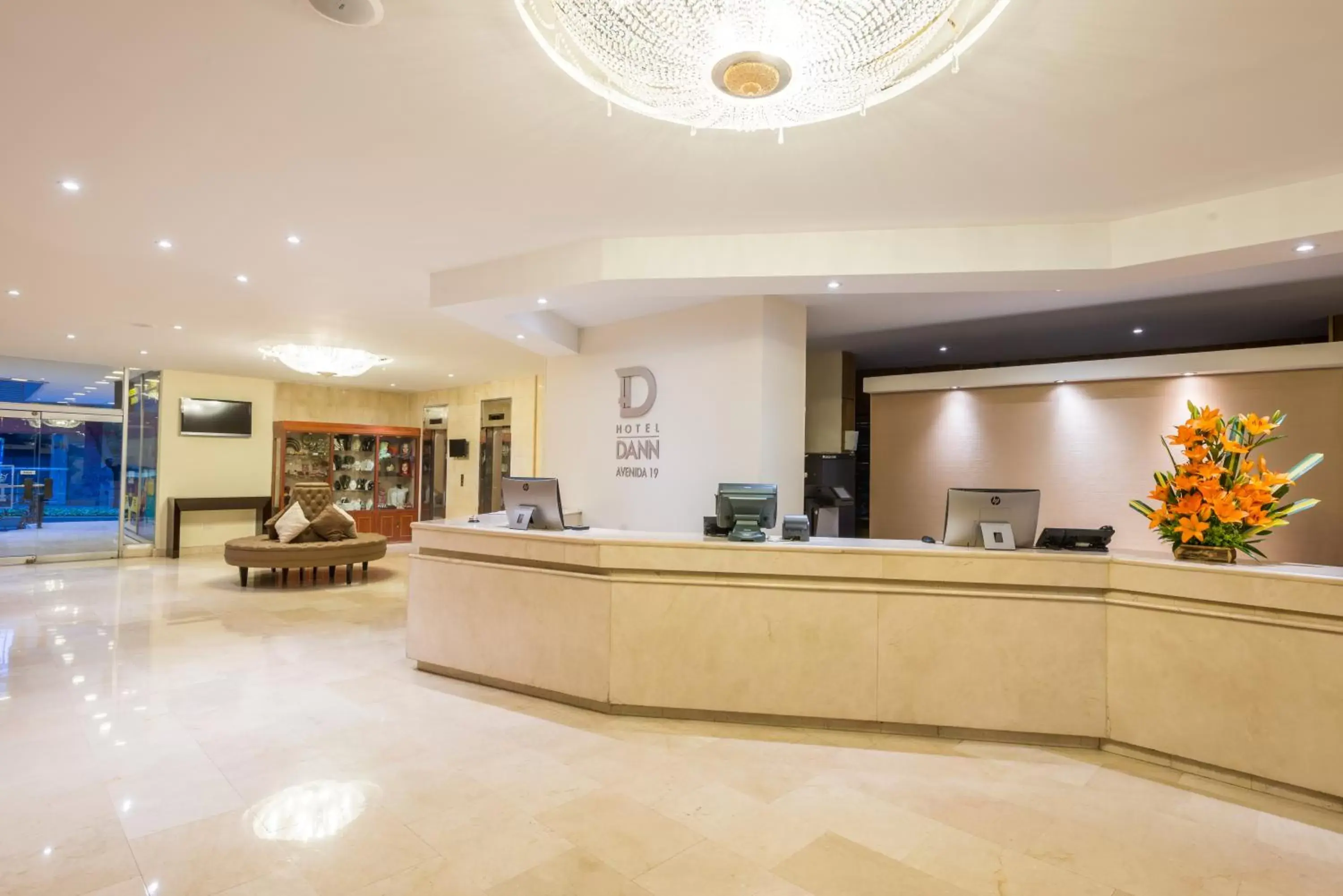 Area and facilities, Lobby/Reception in Hotel Dann Av. 19