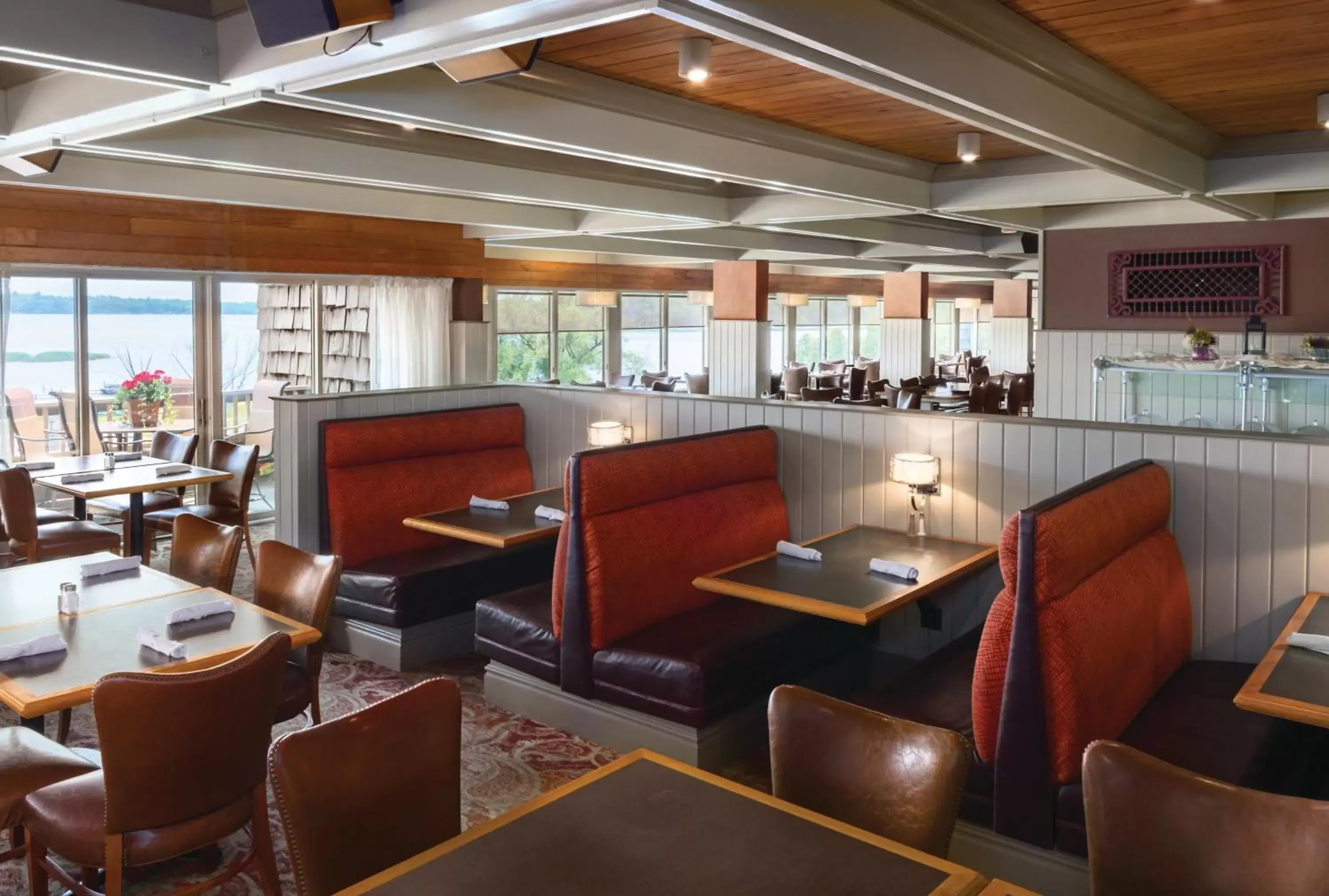 Restaurant/places to eat in Arrowwood Resort Hotel and Conference Center - Alexandria Restaurant/places to eat in Arrowwood Resort Hotel and Conference Center - Alexandria