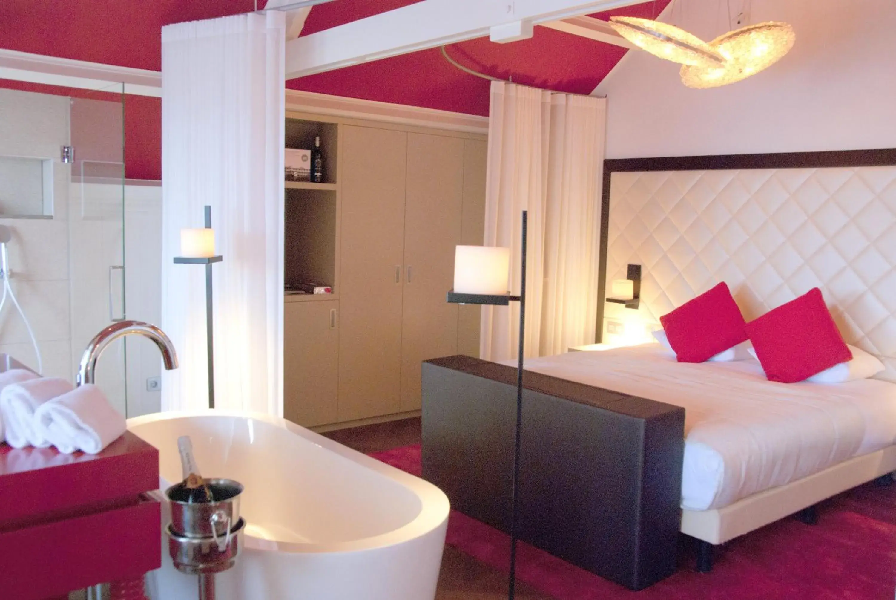 Bedroom, Bathroom in Hotel Spaander, BW Signature Collection