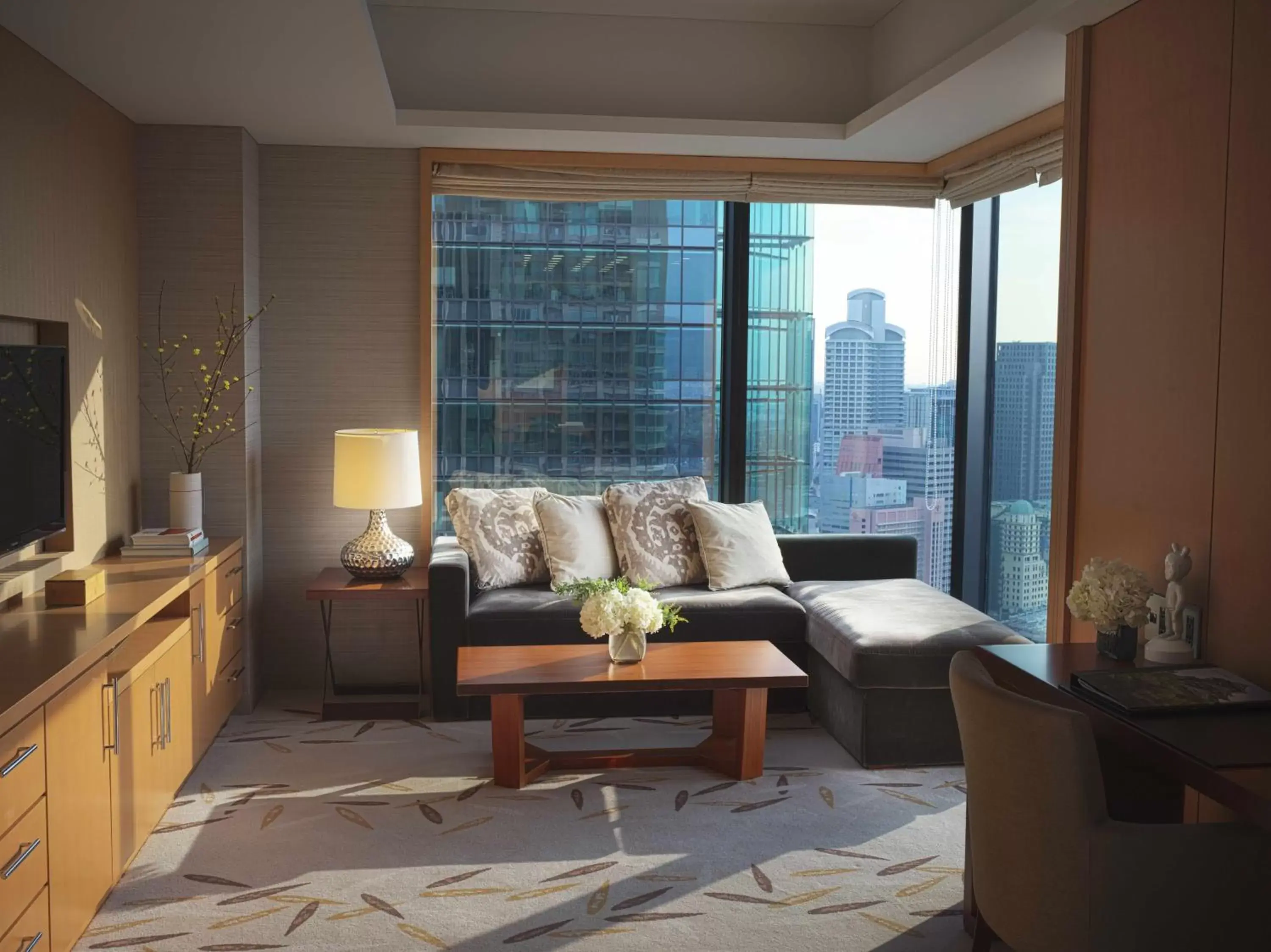 Photo of the whole room, Seating Area in InterContinental Hotel Osaka, an IHG Hotel