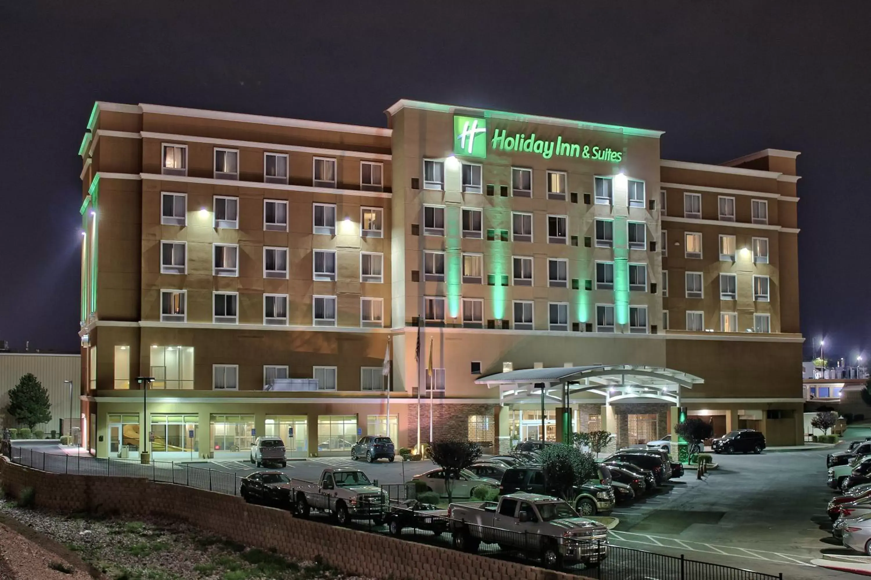 Property Building in Holiday Inn Hotel and Suites Albuquerque - North Interstate 25, an IHG Hotel