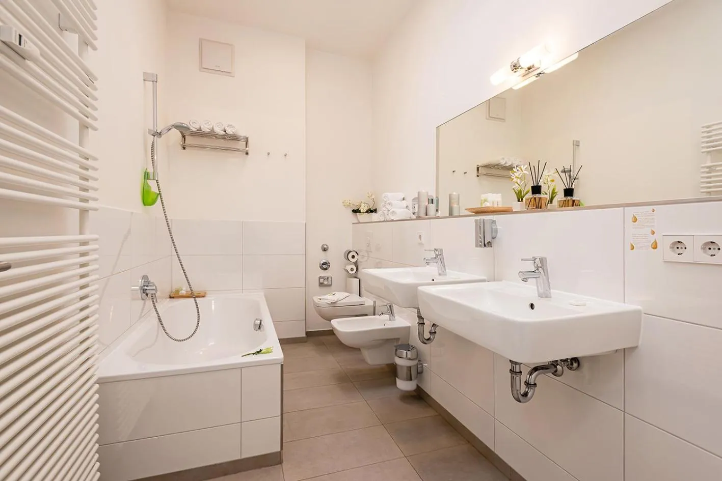 Shower in Apartments Rosenthal Residence