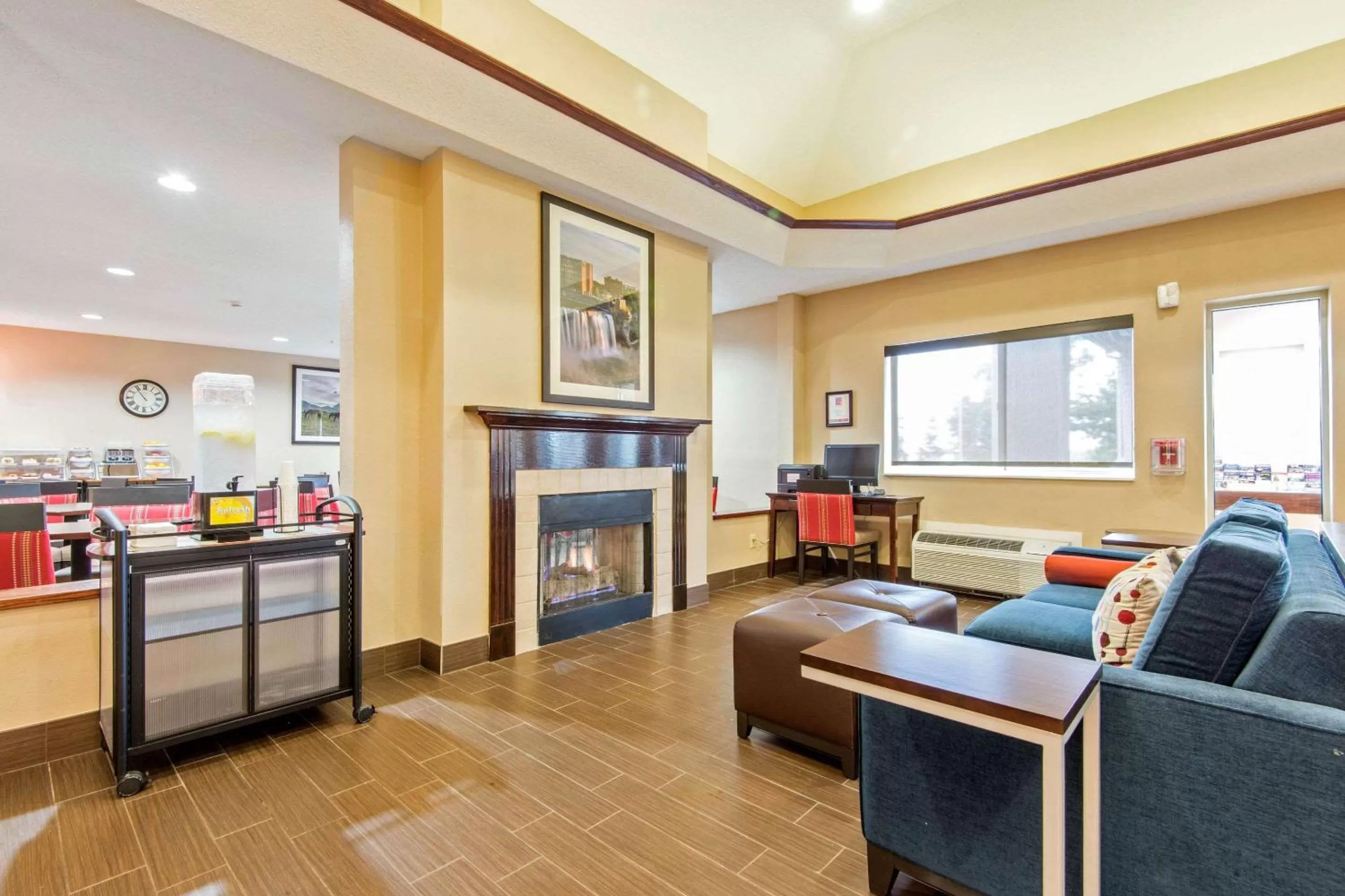 Lobby or reception in Comfort Suites Rochester Henrietta University Area