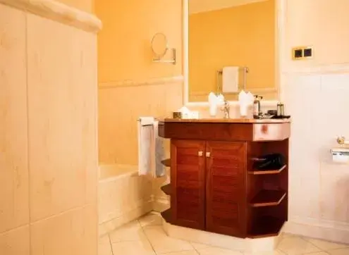 Bathroom in Hotel Gran BelVeder