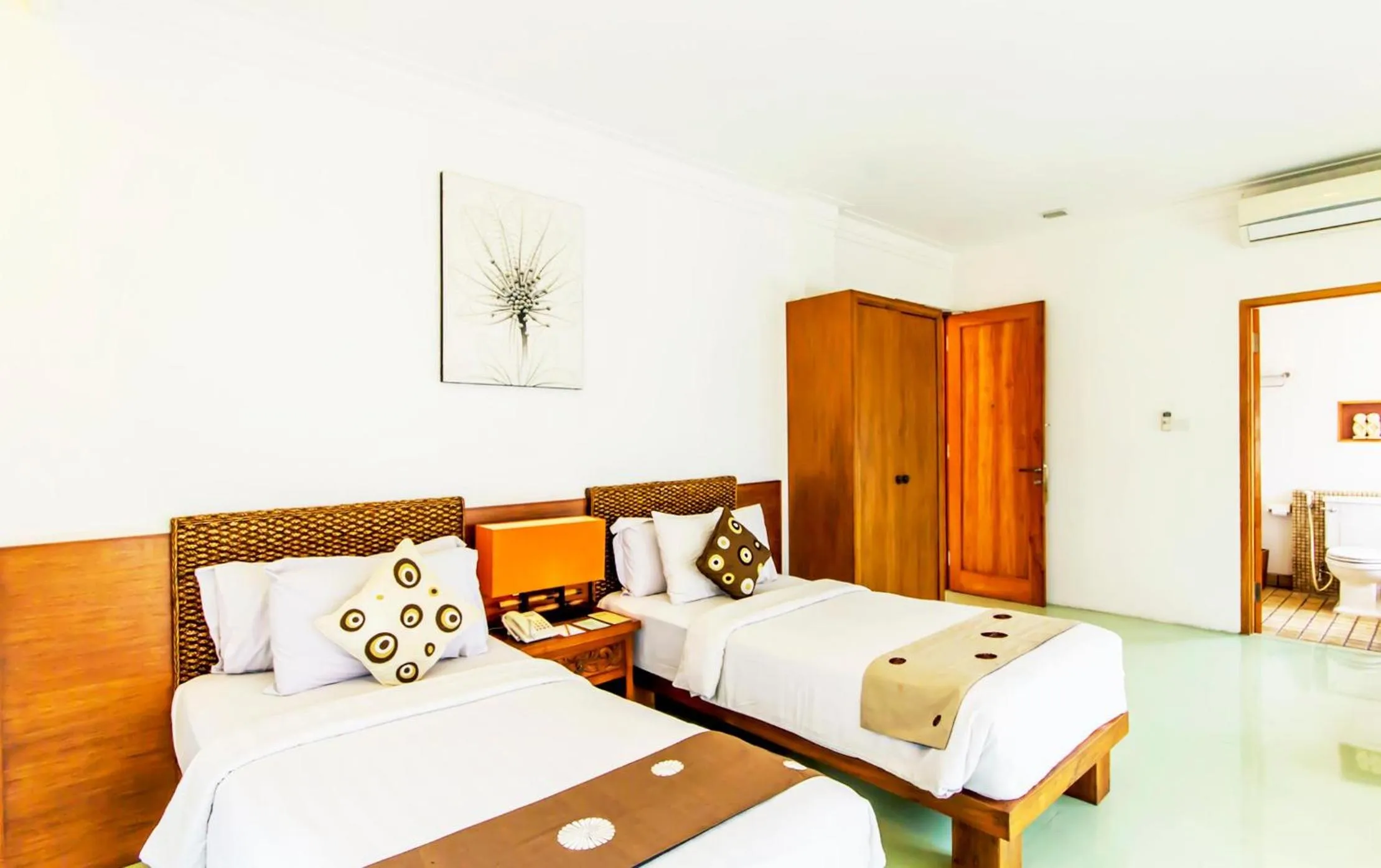 Bed in Villa Damar Boutique Hotel