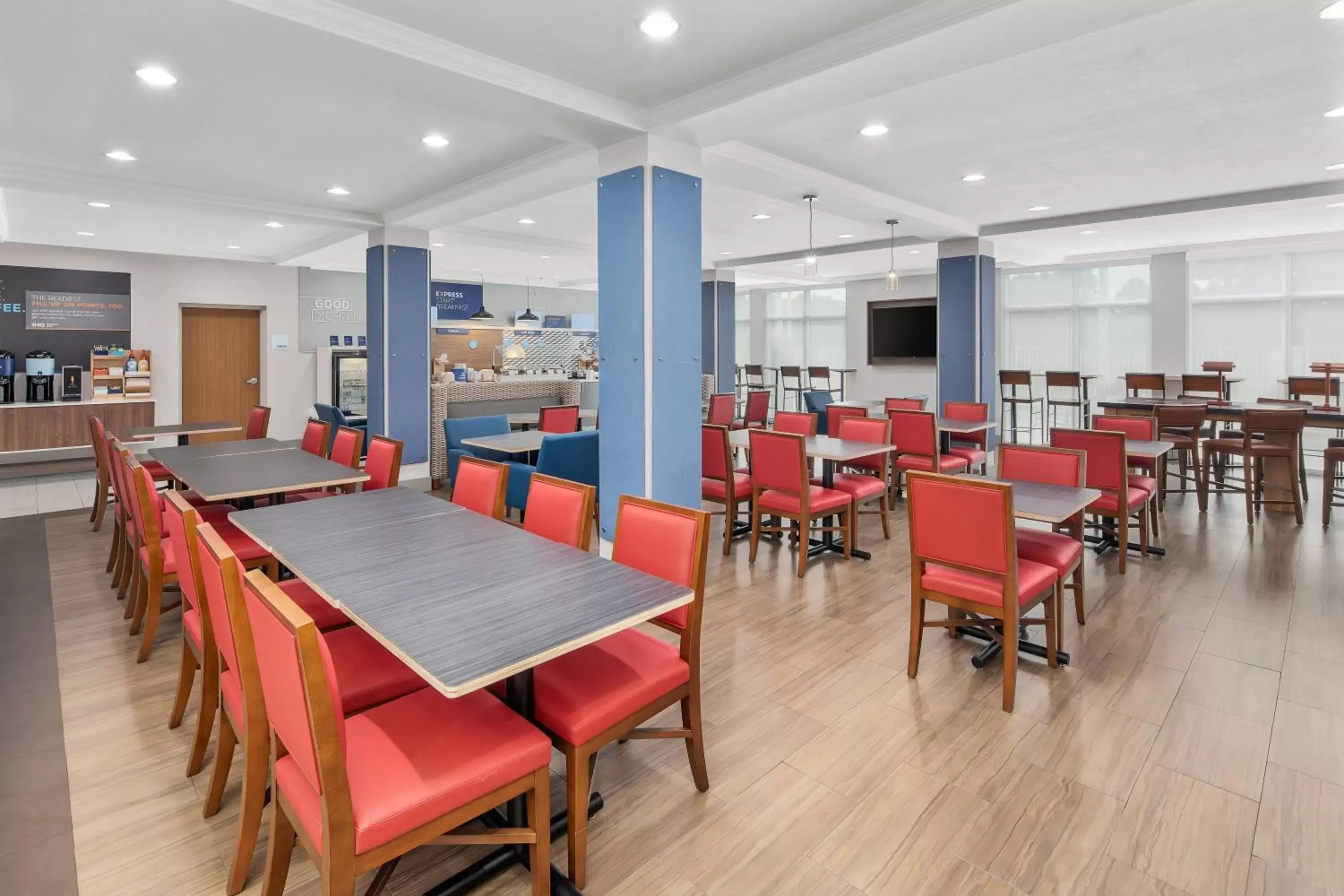 Breakfast, Restaurant/Places to Eat in Holiday Inn Express Hotel & Suites Palm Bay, an IHG Hotel