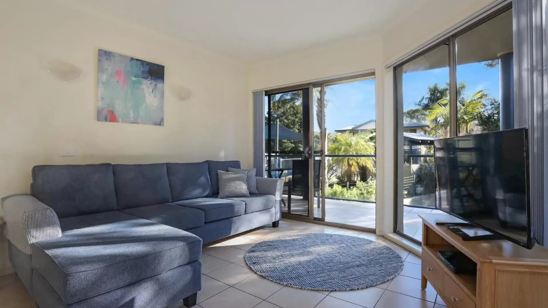 Living room, Seating Area in Sorrento Apartments Merimbula