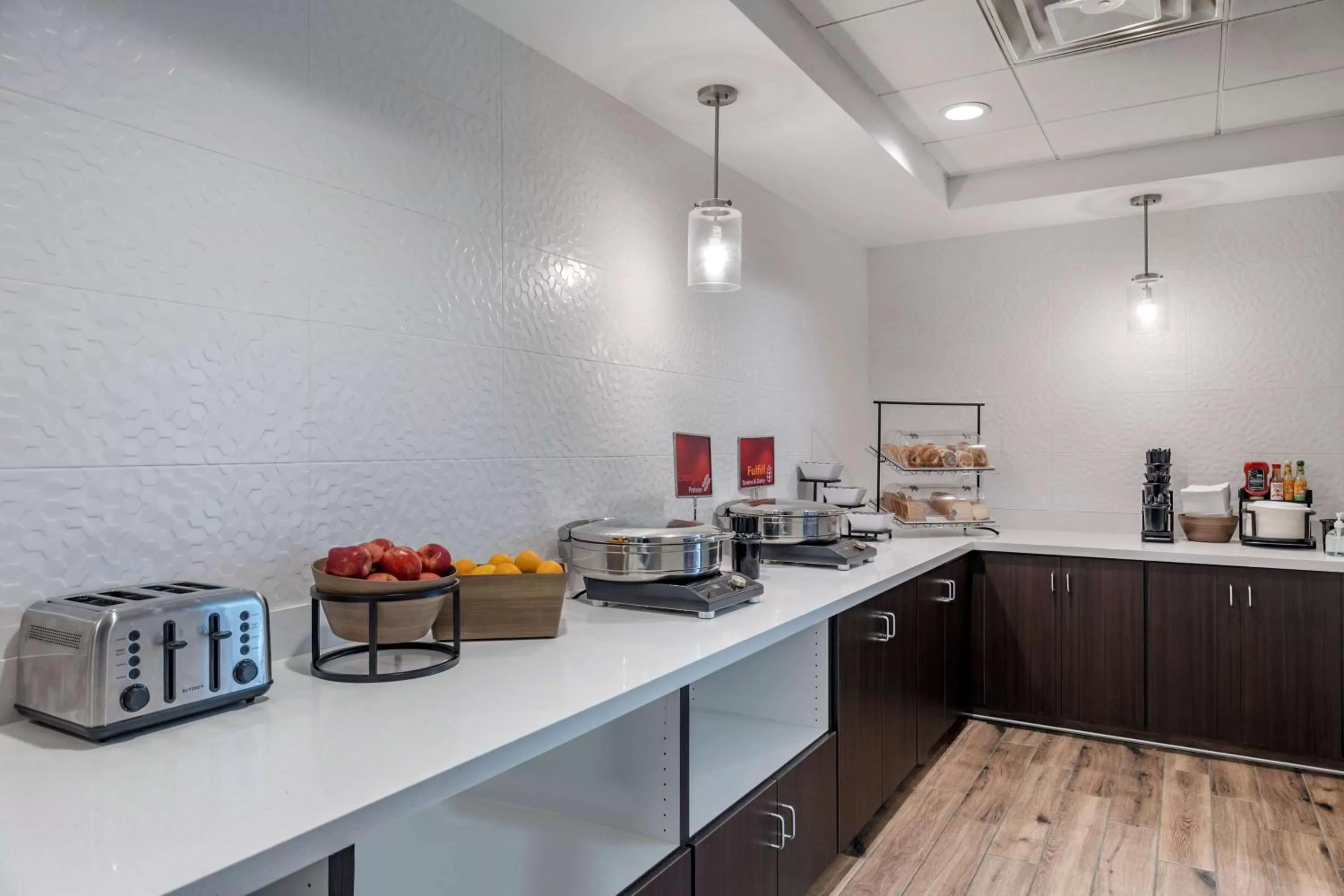 Breakfast in Best Western Plus Coachella Valley Inn & Suites