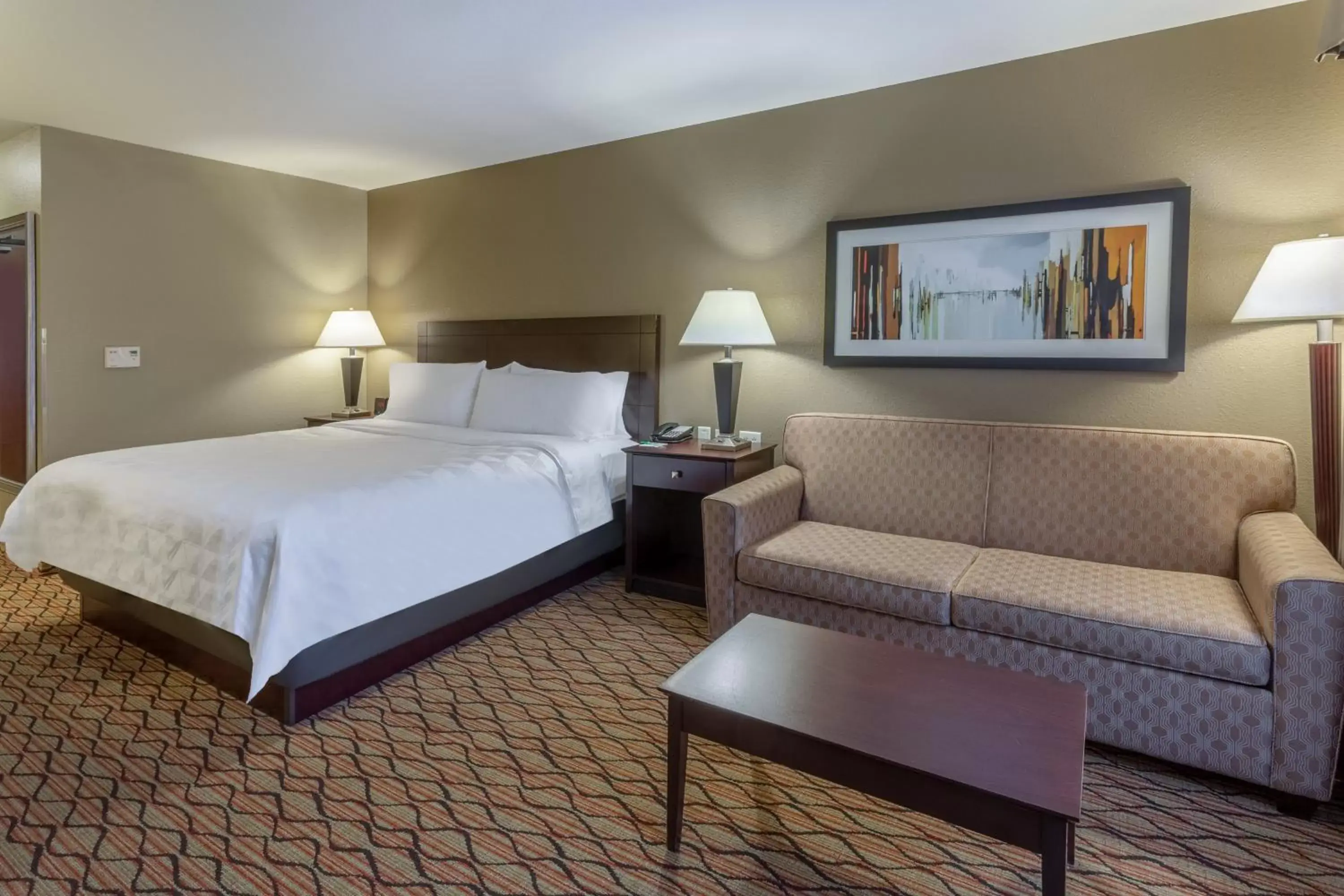 Photo of the whole room, Bed in Holiday Inn Eau Claire South, an IHG Hotel