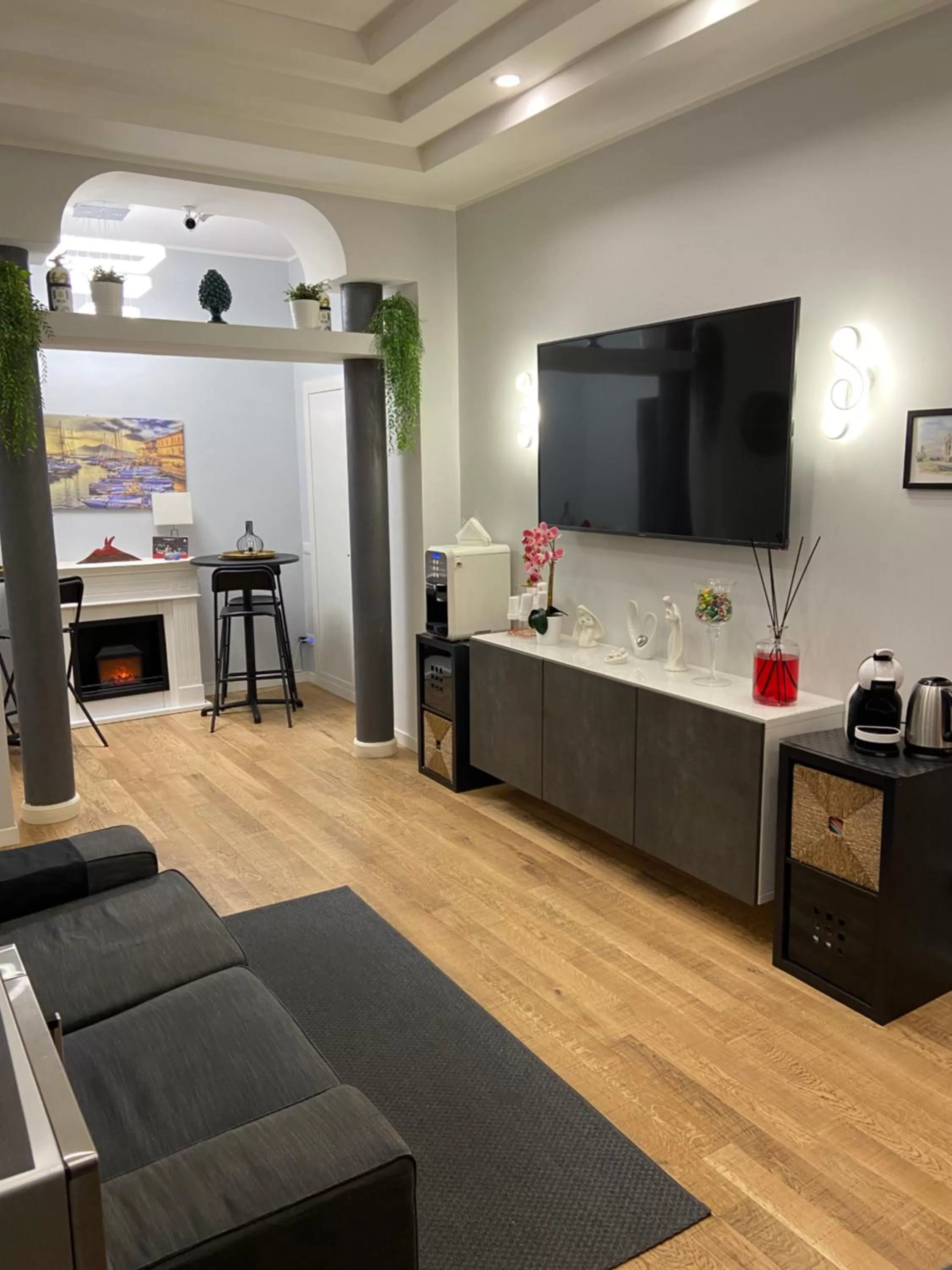 TV/Entertainment Center in B&B Vesù