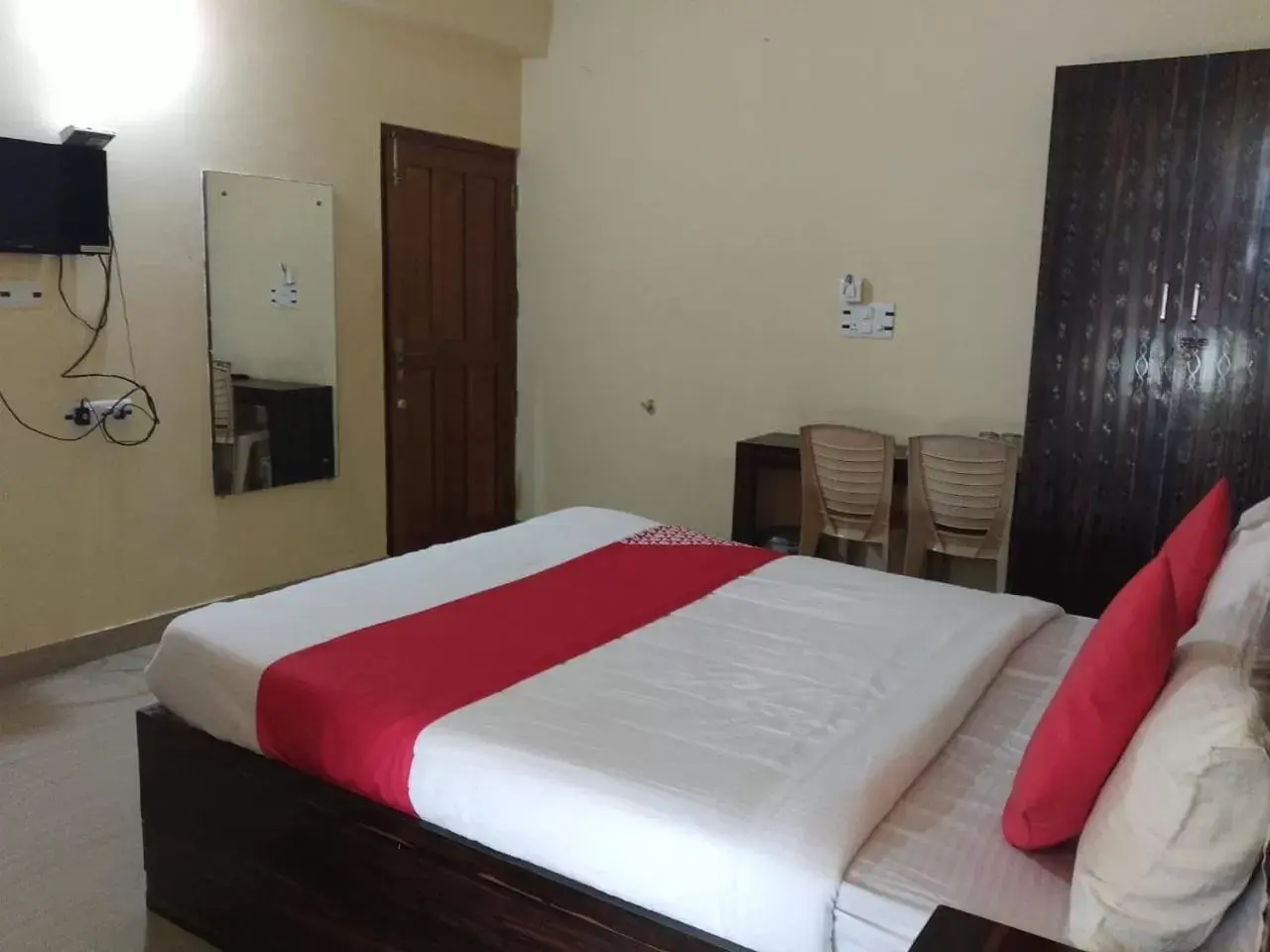 Bedroom, Bed in STAYMAKER Srinivasa Residency