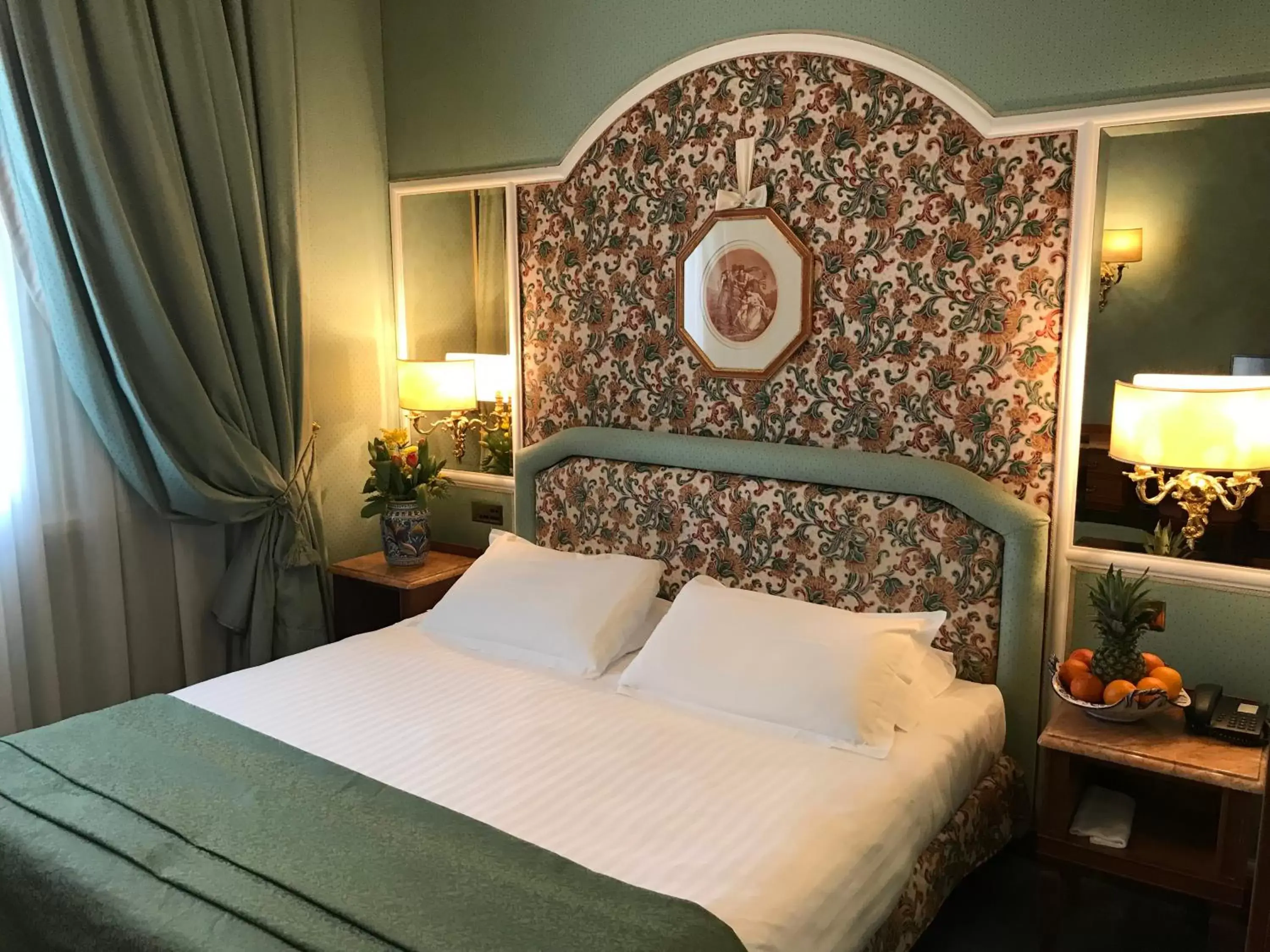 Classic Double or Twin Room in Hotel Mecenate Palace Classic Double or Twin Room in Hotel Mecenate Palace