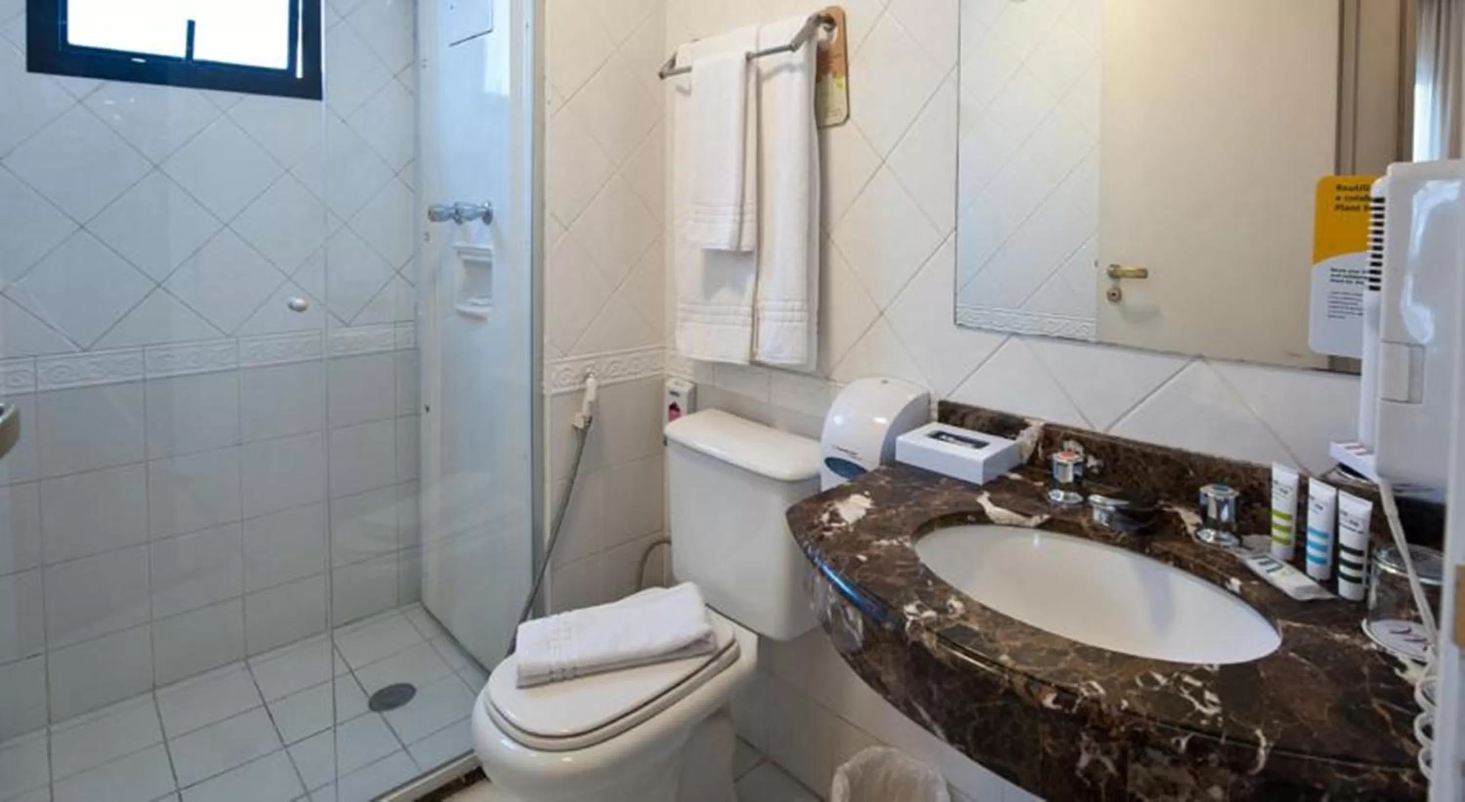 Bathroom in Mercure Sao Paulo Pinheiros