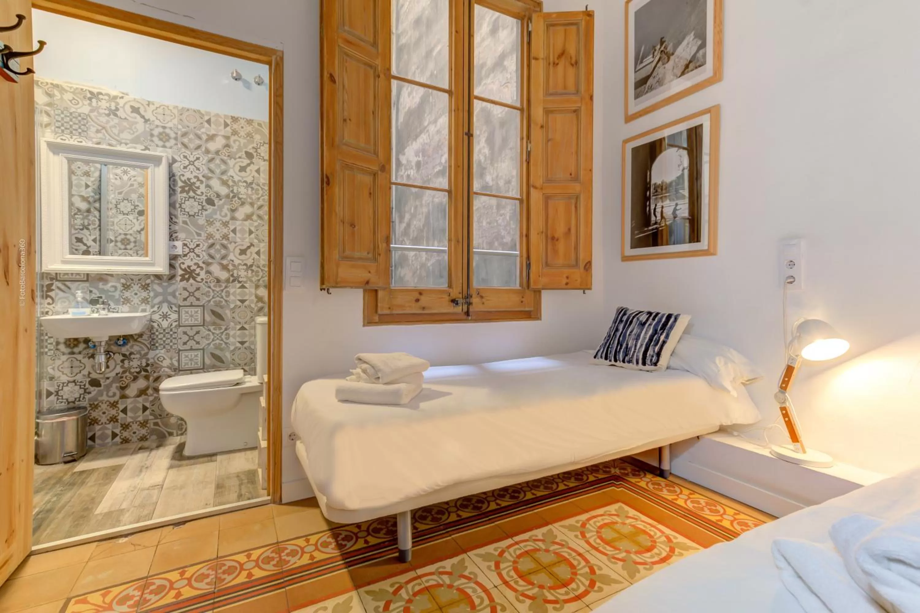 Bed in Factory Suites Barcelona