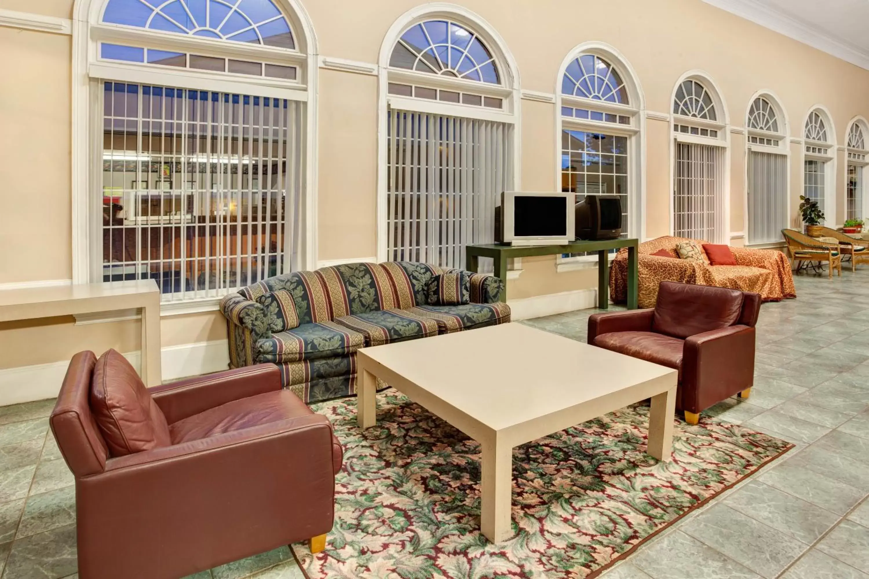Lobby or reception, Seating Area in Super 8 by Wyndham Marietta/West/Atl Area