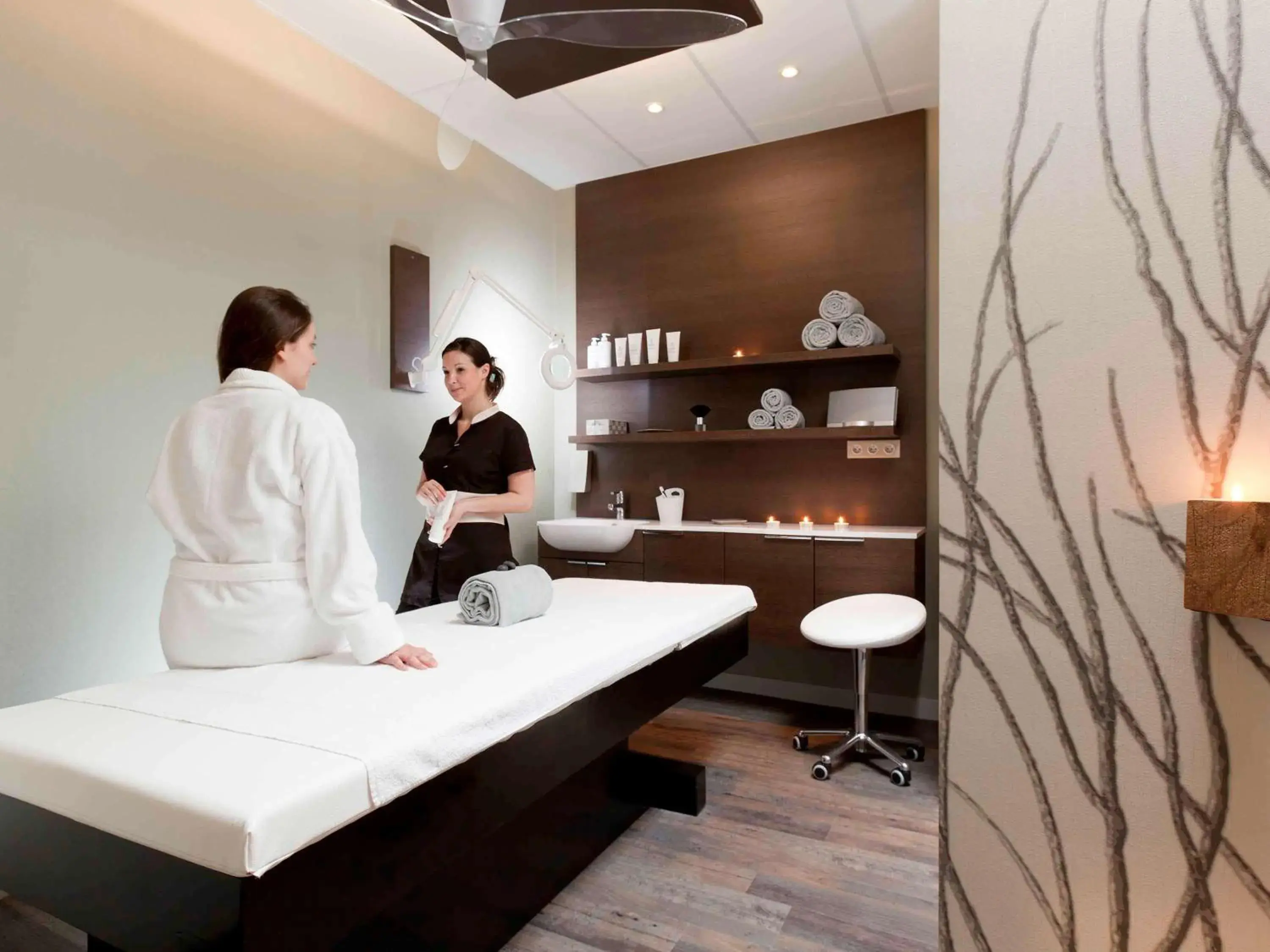 Spa and wellness centre/facilities in Emeria Dinard Hotel Thalasso & Spa