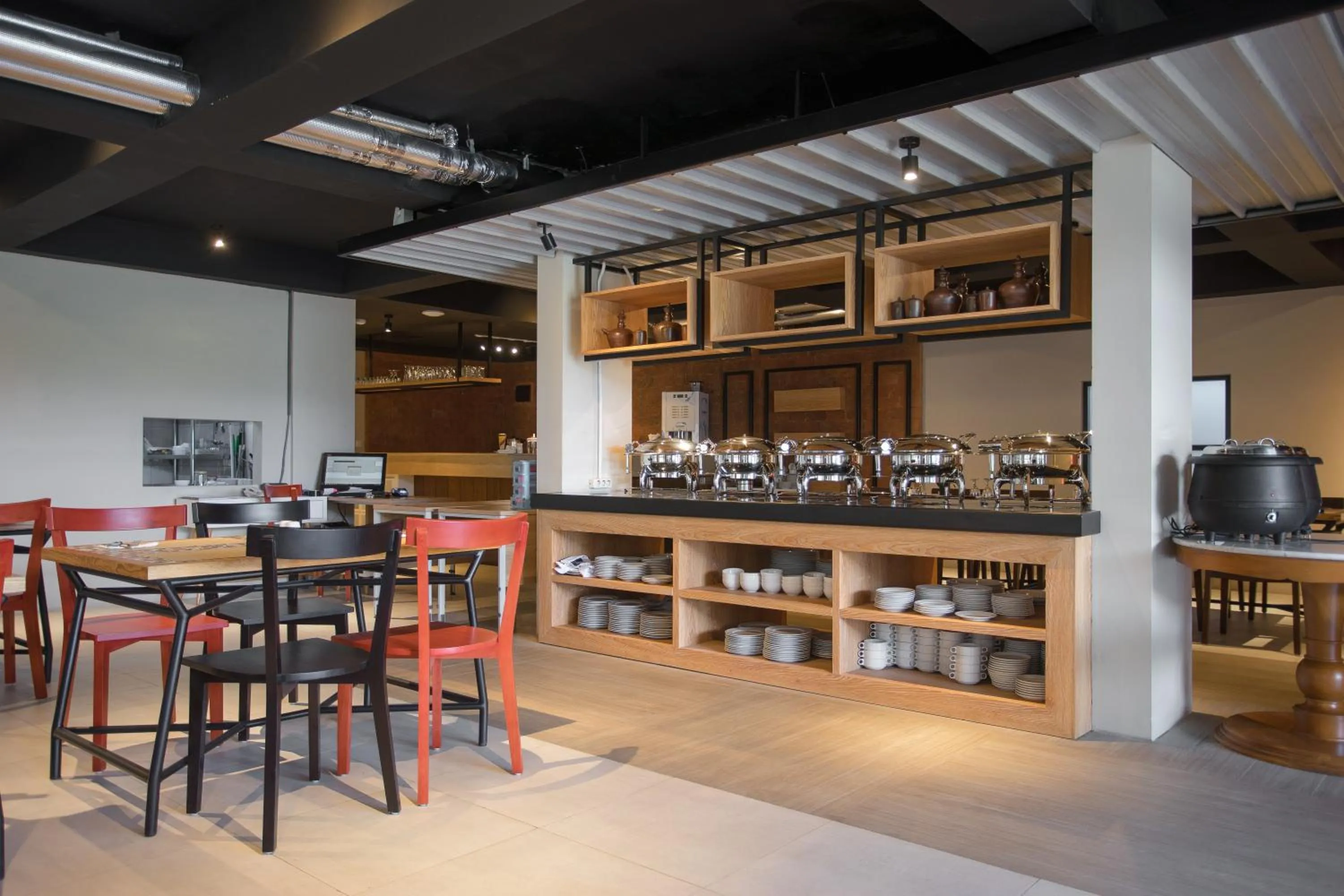 Restaurant/places to eat in Allstay Ecotel Yogyakarta