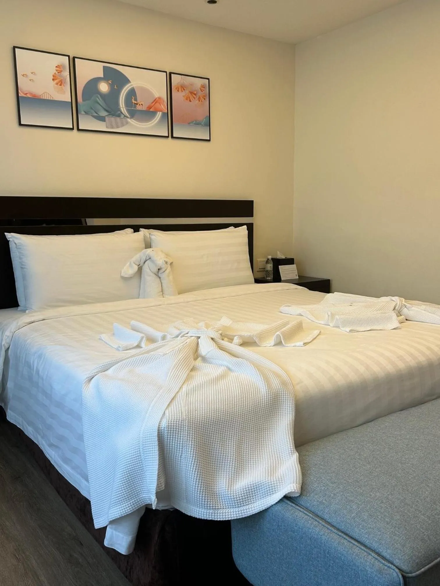 Bed in Link Hotel Singapore