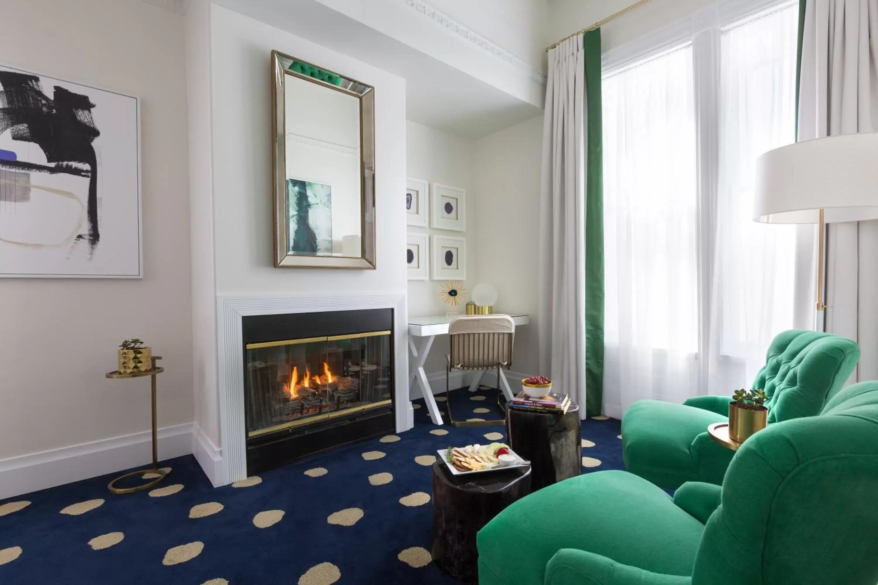 Day, Seating Area in The White House Inn & Spa