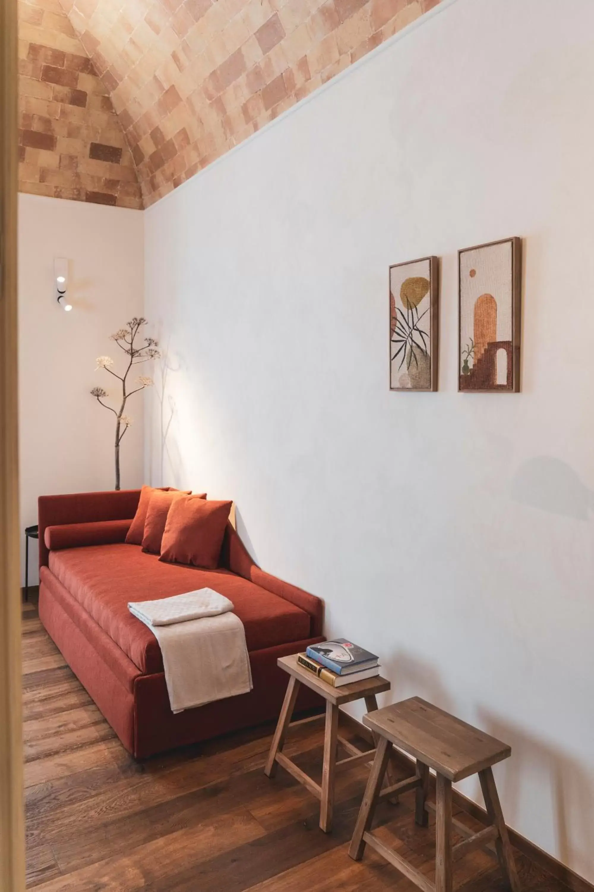 Bed, Seating Area in Palazzo Fontana