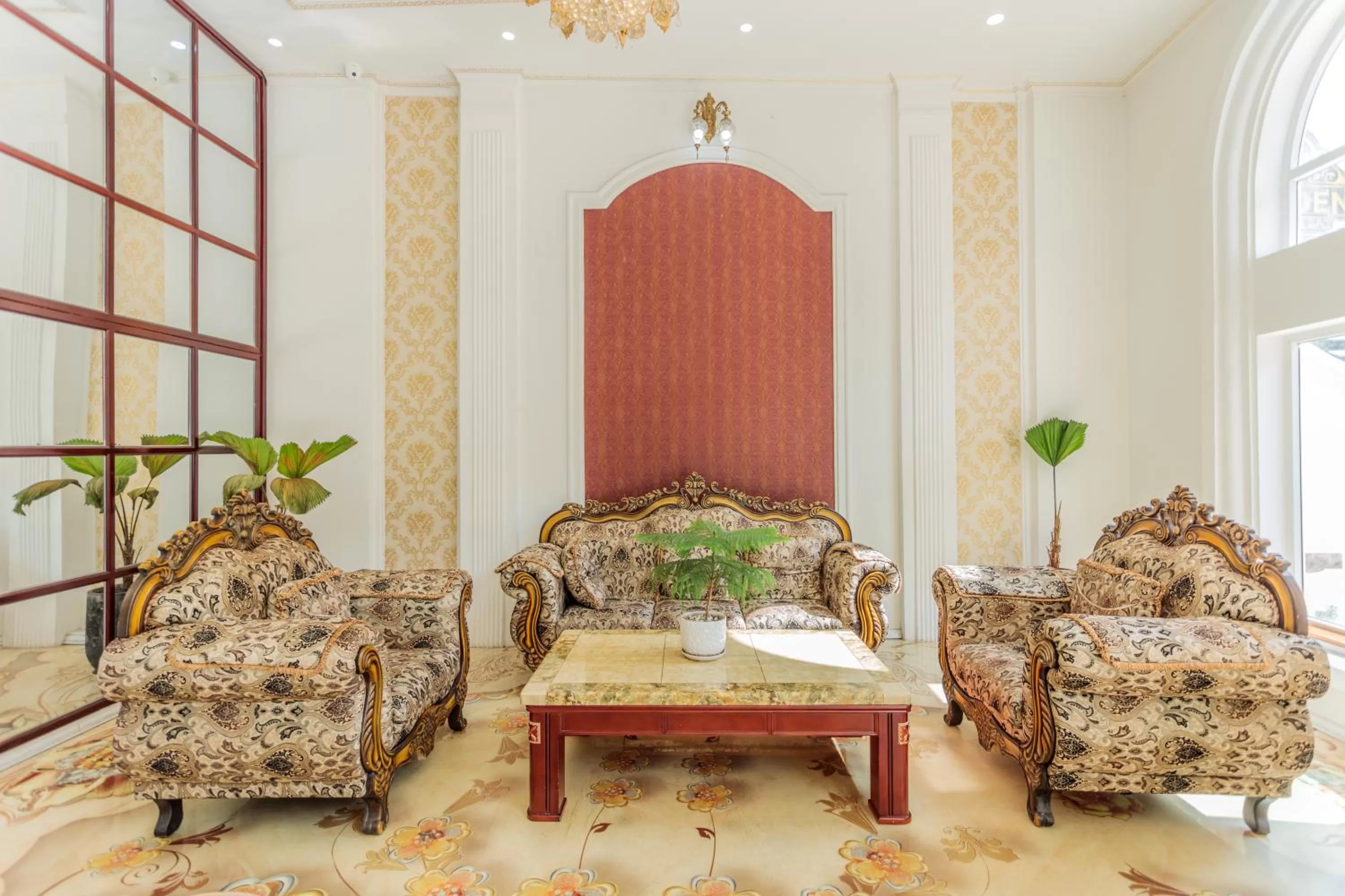Living room, Seating Area in President Hotel