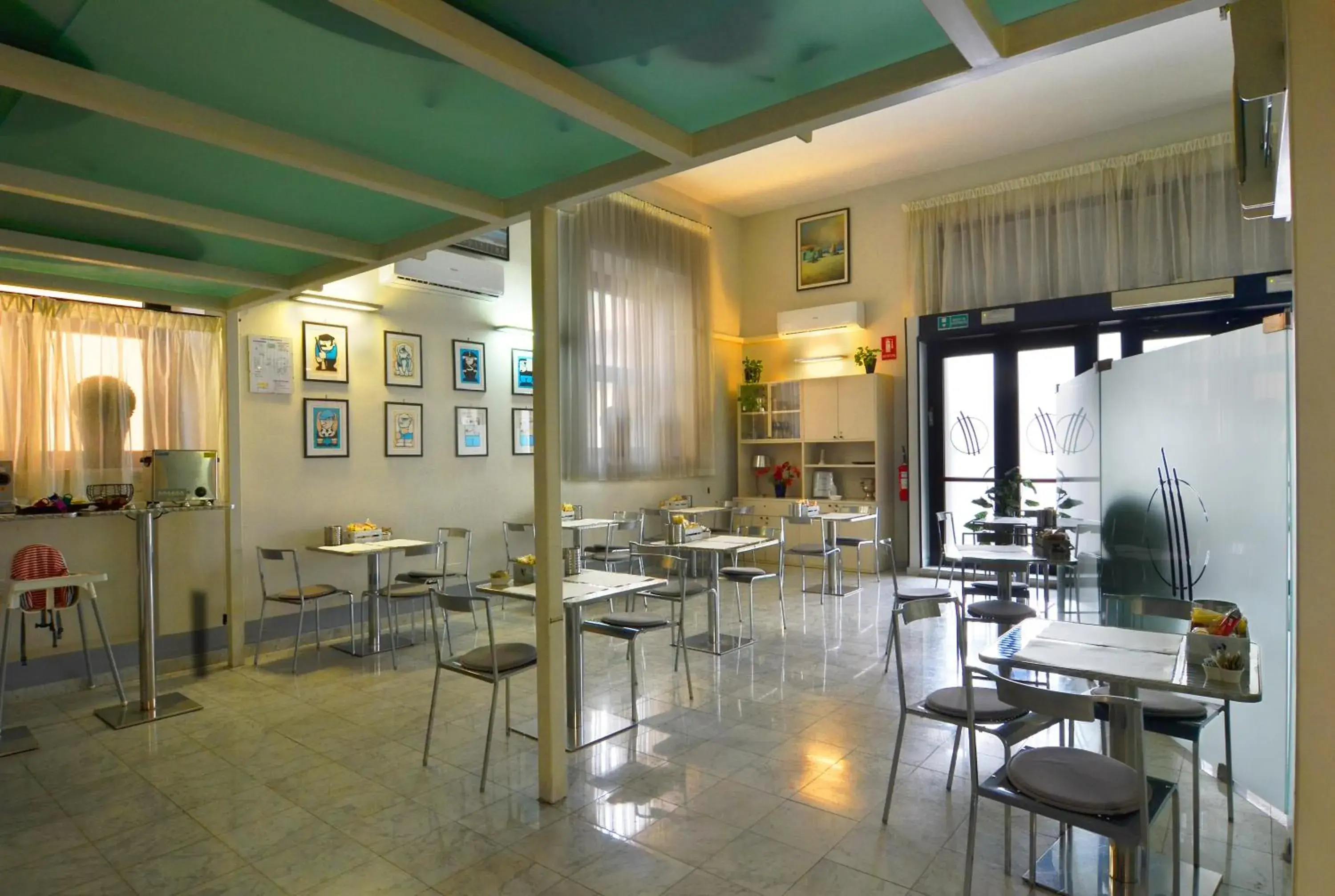 Restaurant/Places to Eat in Hotel La Torre