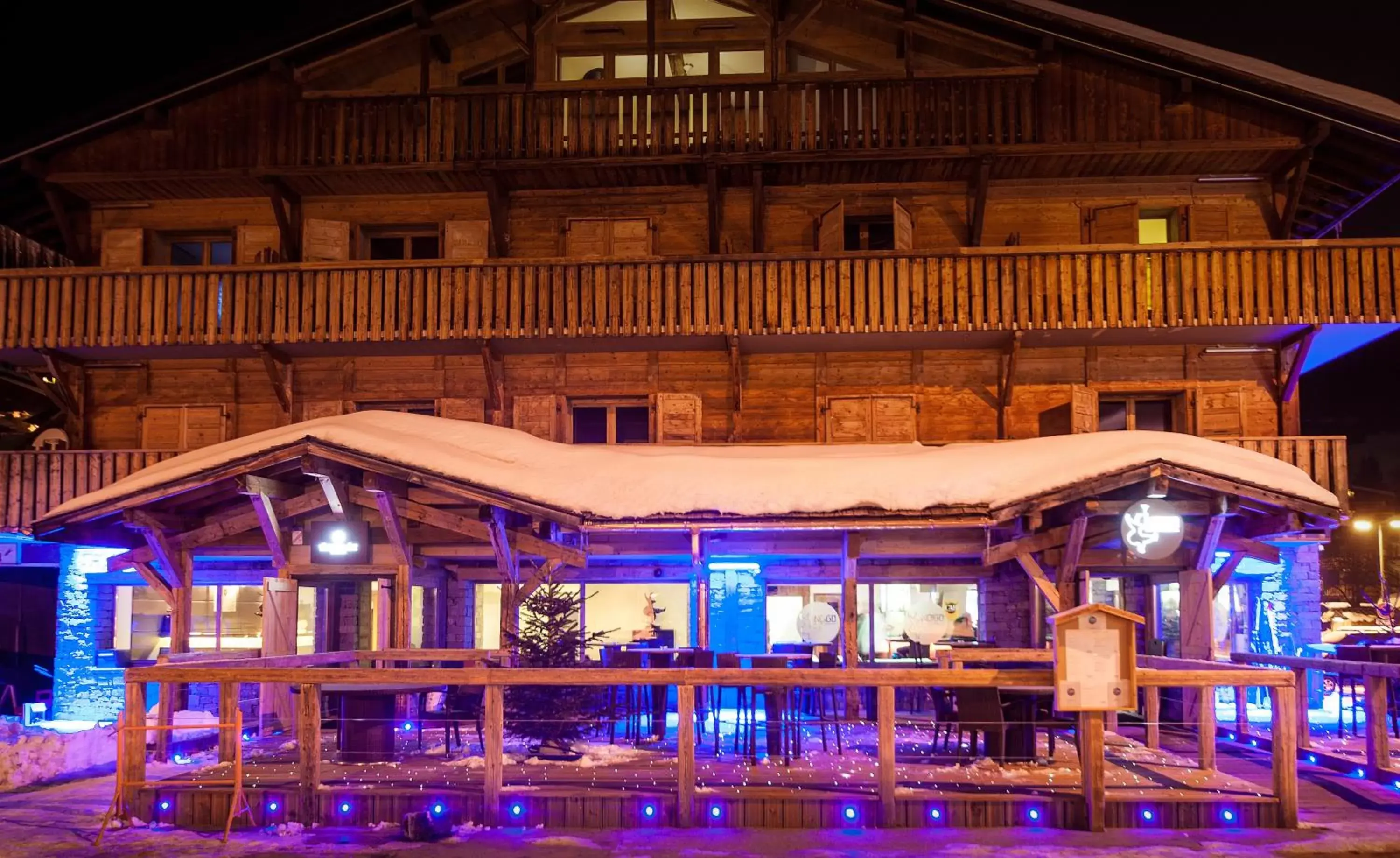 Facade/entrance, Property Building in Chamois d'Or Hotel