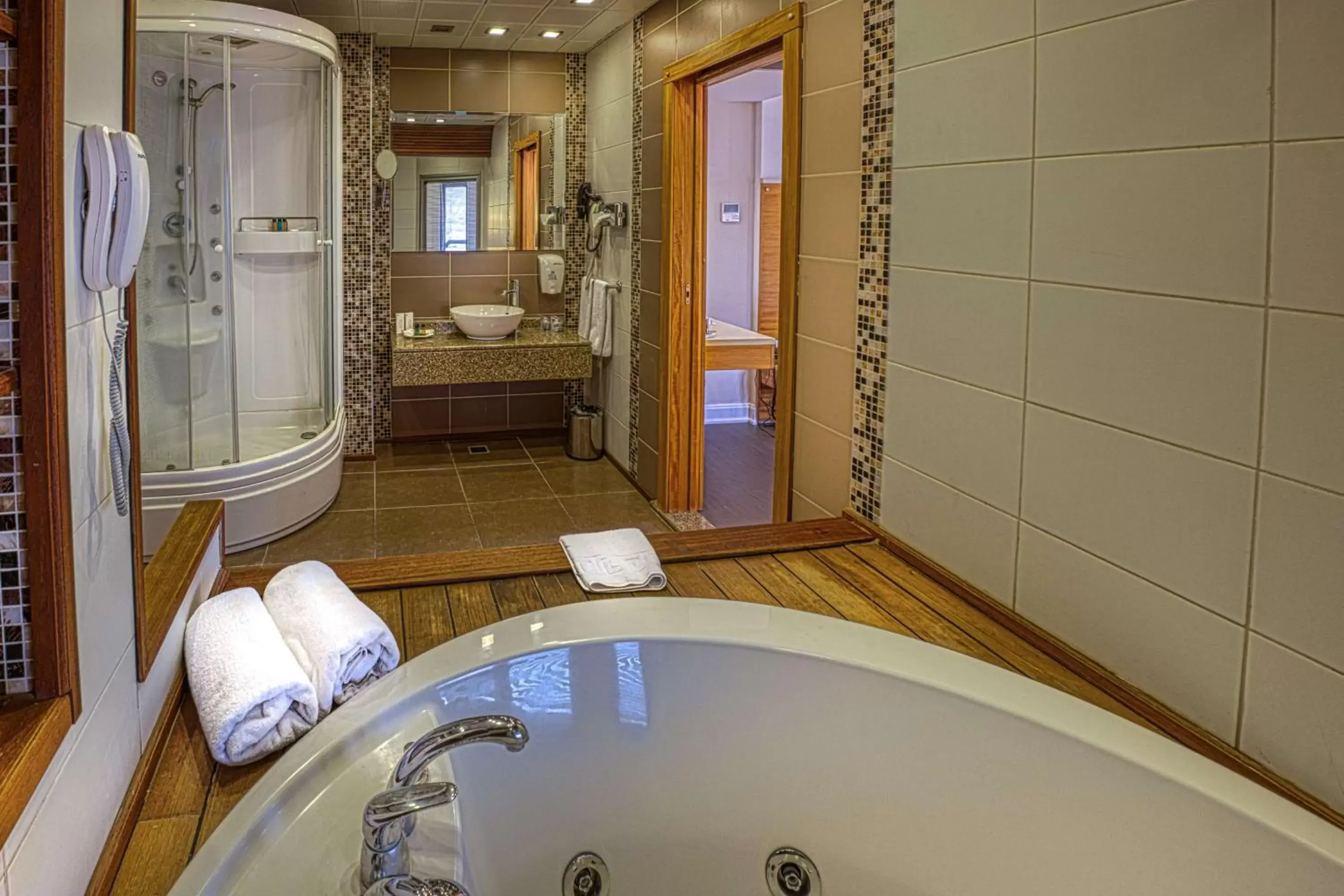 Photo of the whole room, Bathroom in Best Western Plus Hotel Konak