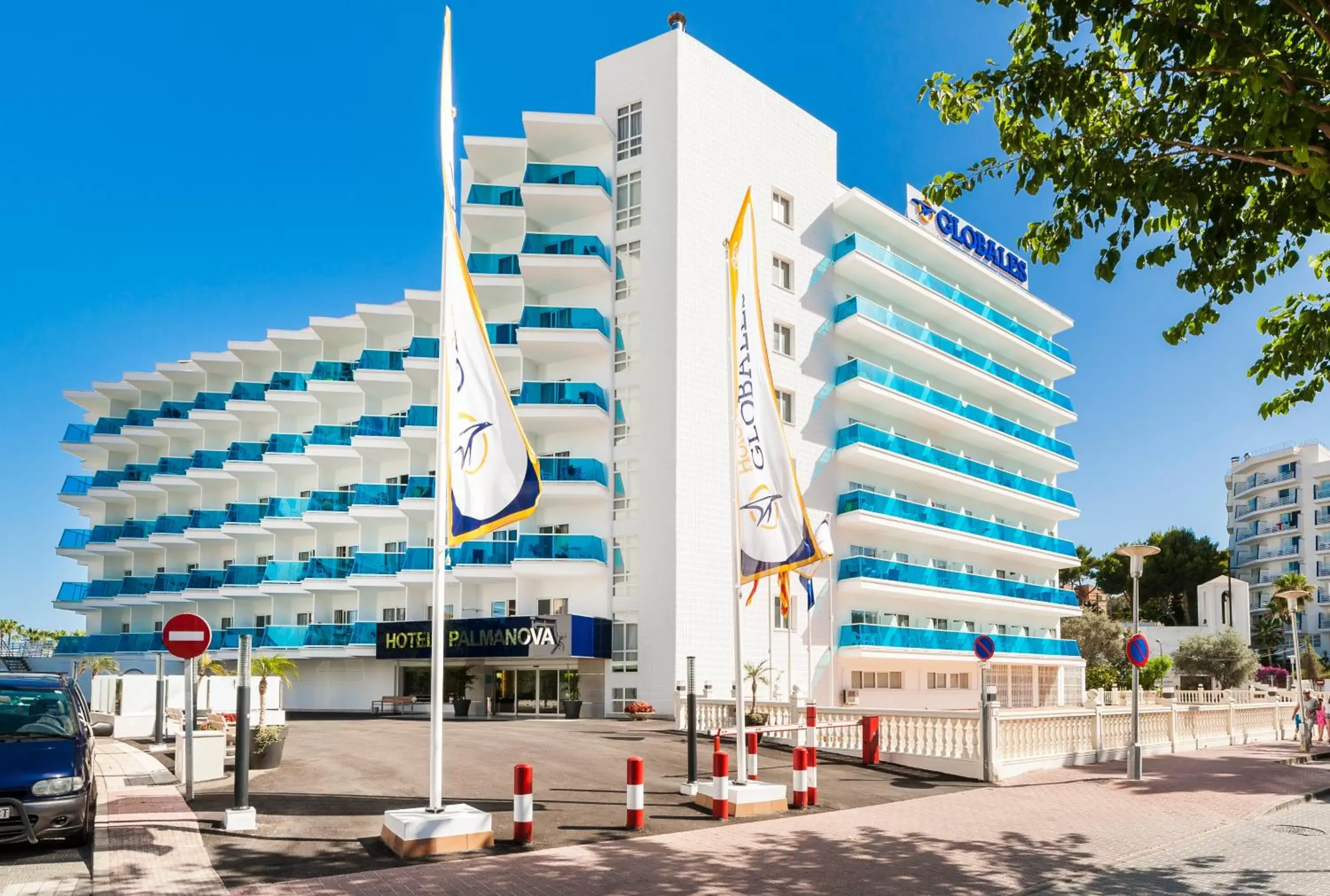 Facade/entrance, Property Building in Globales Palmanova