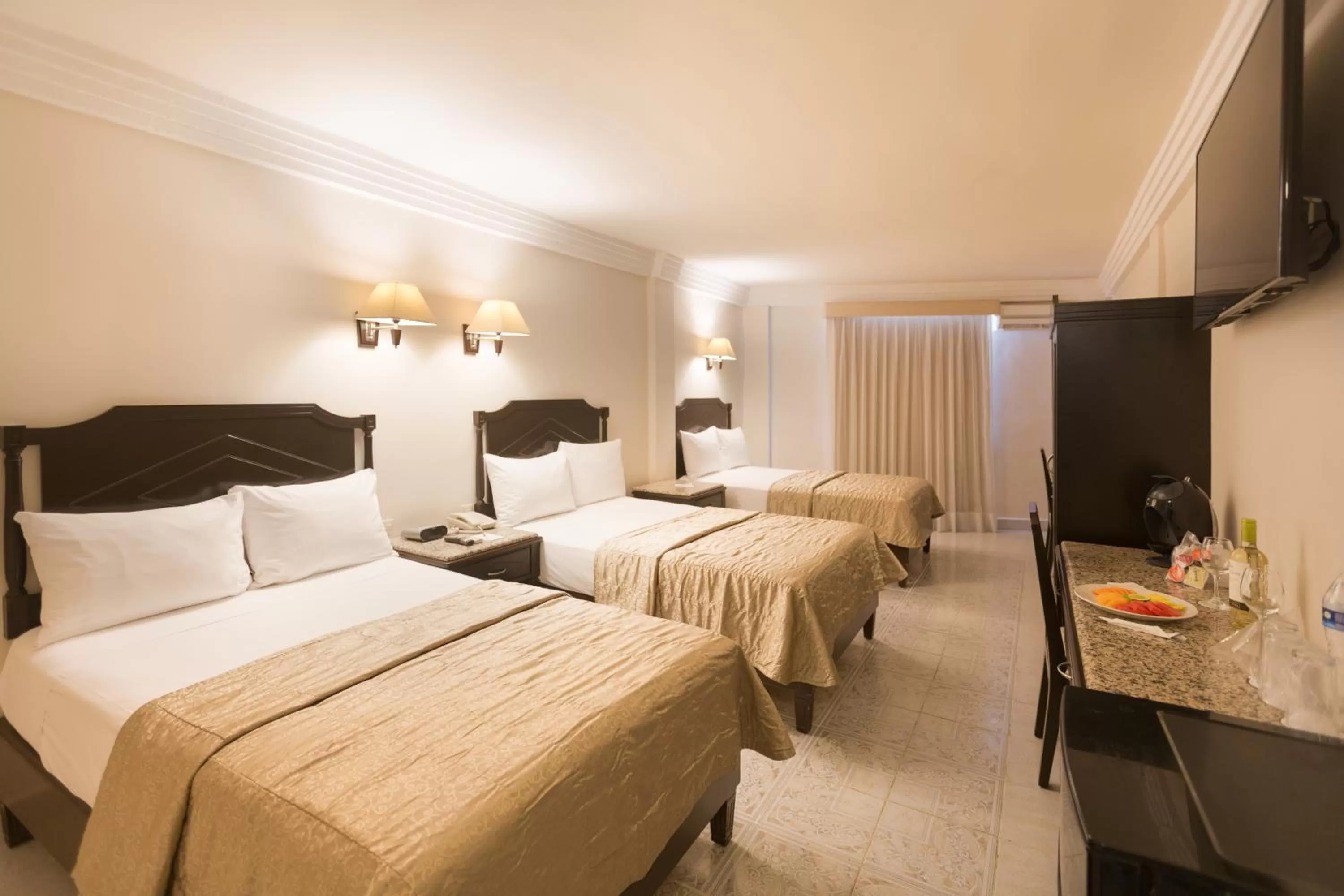 Bedroom, Bed in Hotel Victoria Merida