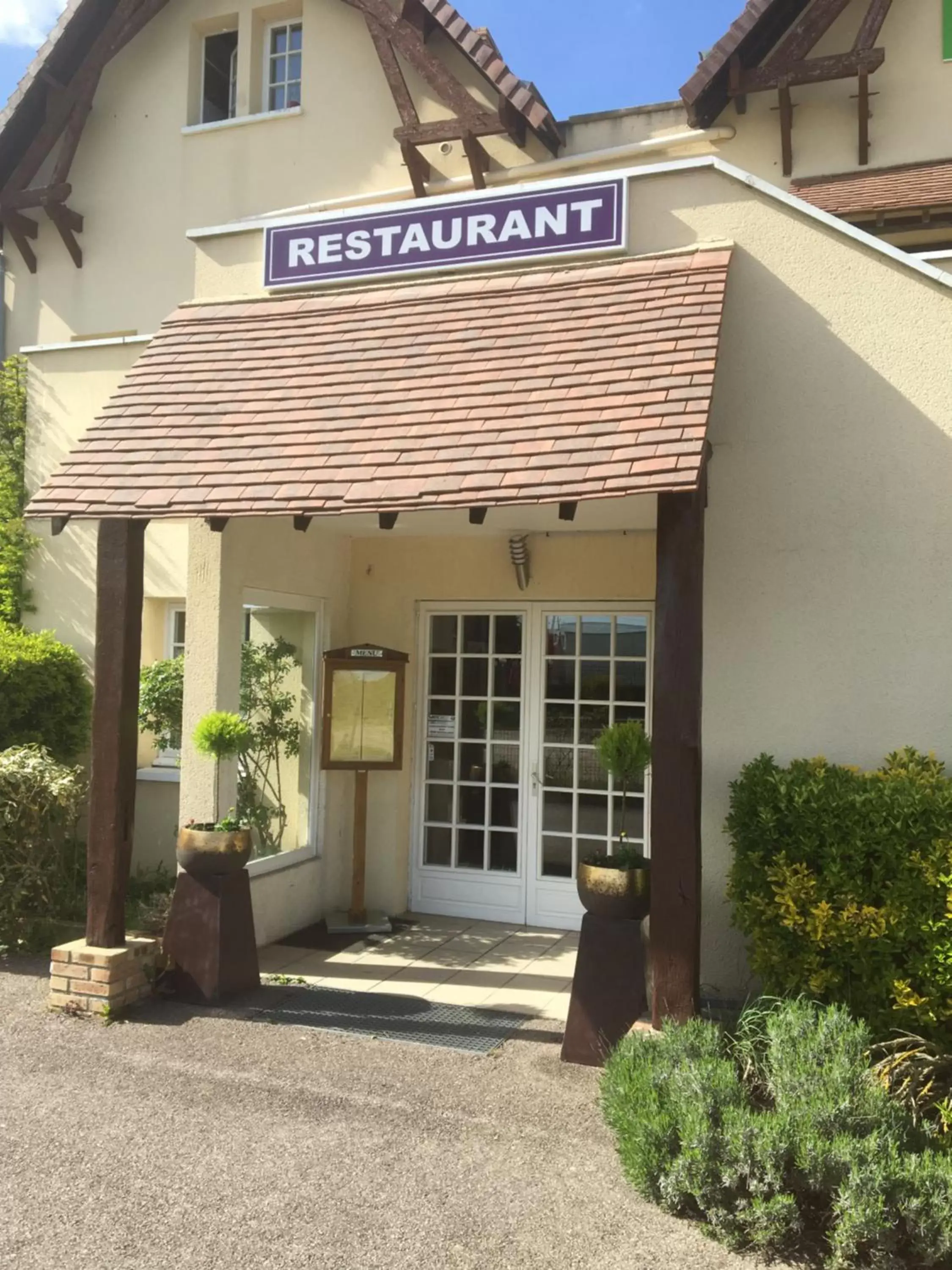 Restaurant/places to eat in Hôtel Les Nymphéas