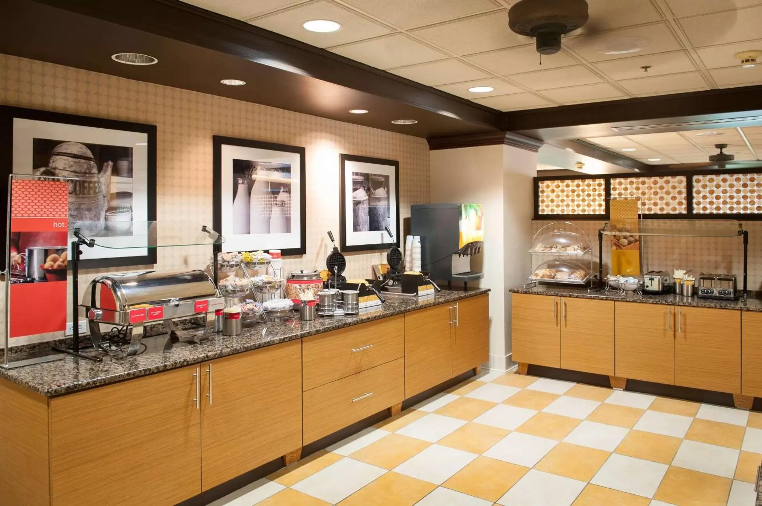 Dining area, Restaurant/Places to Eat in Hampton Inn Pensacola-Airport