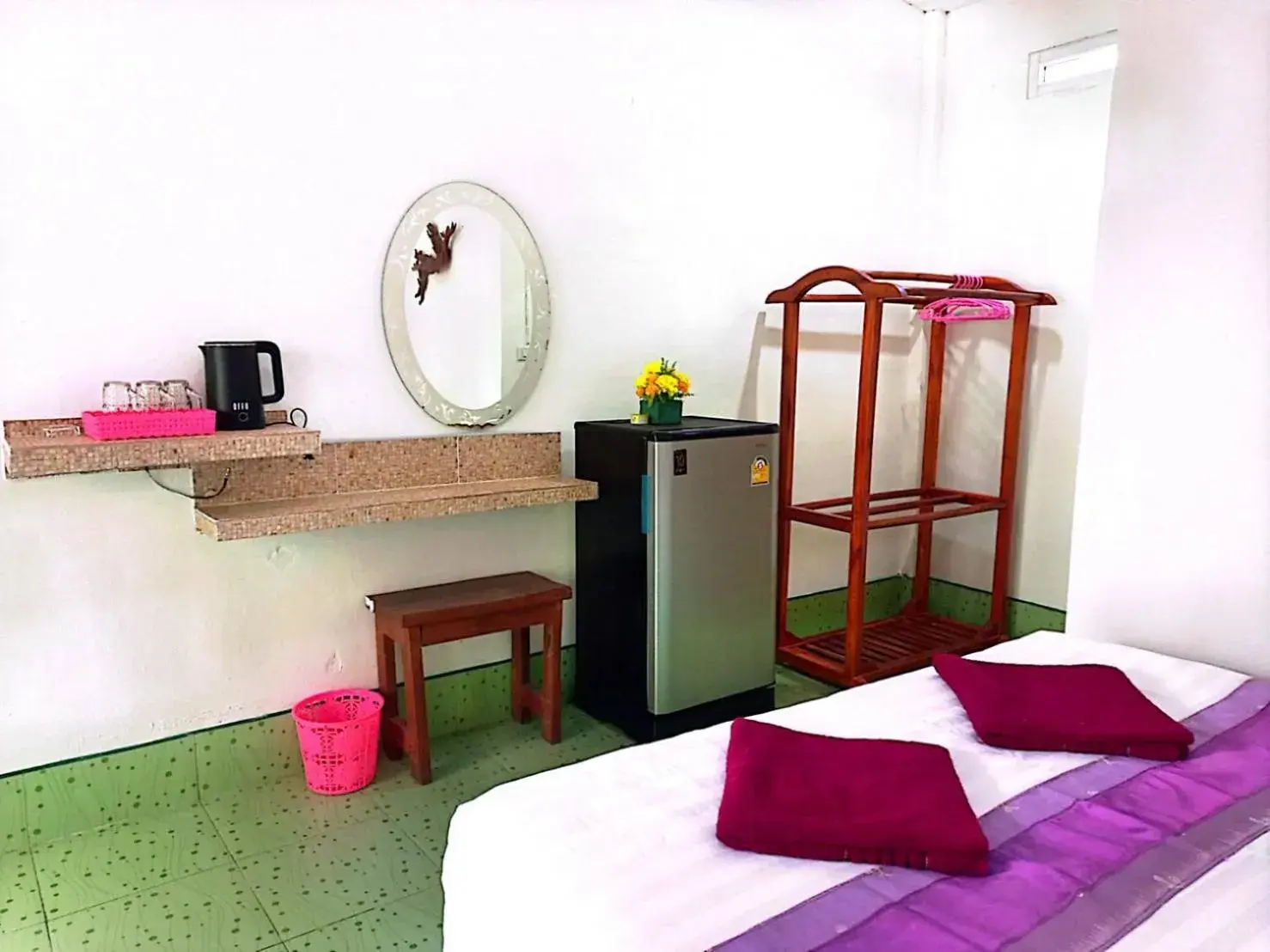 Area and facilities, Bed in Lanta Maikeaw Bungalow