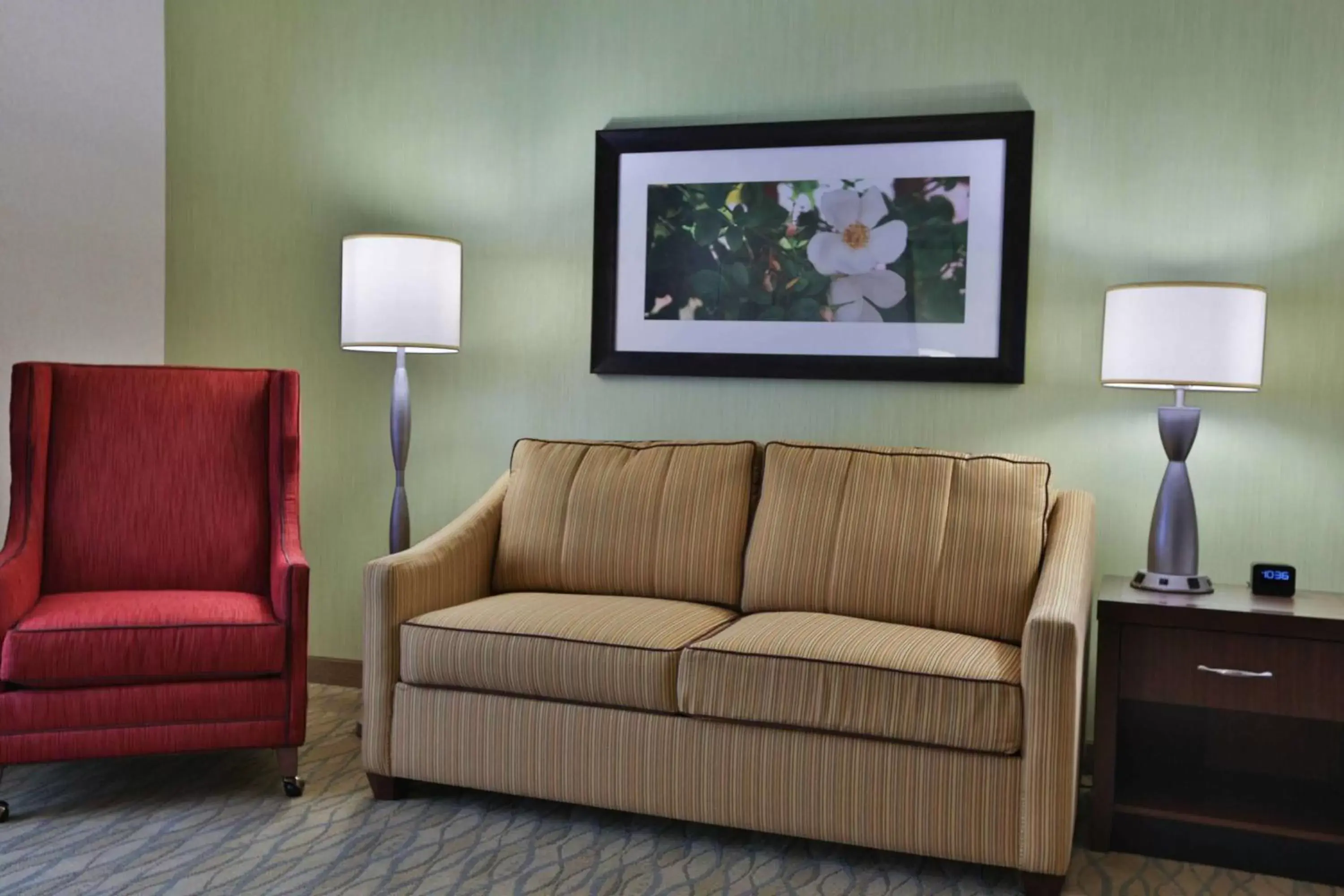 Living room, Seating Area in Hilton Garden Inn State College