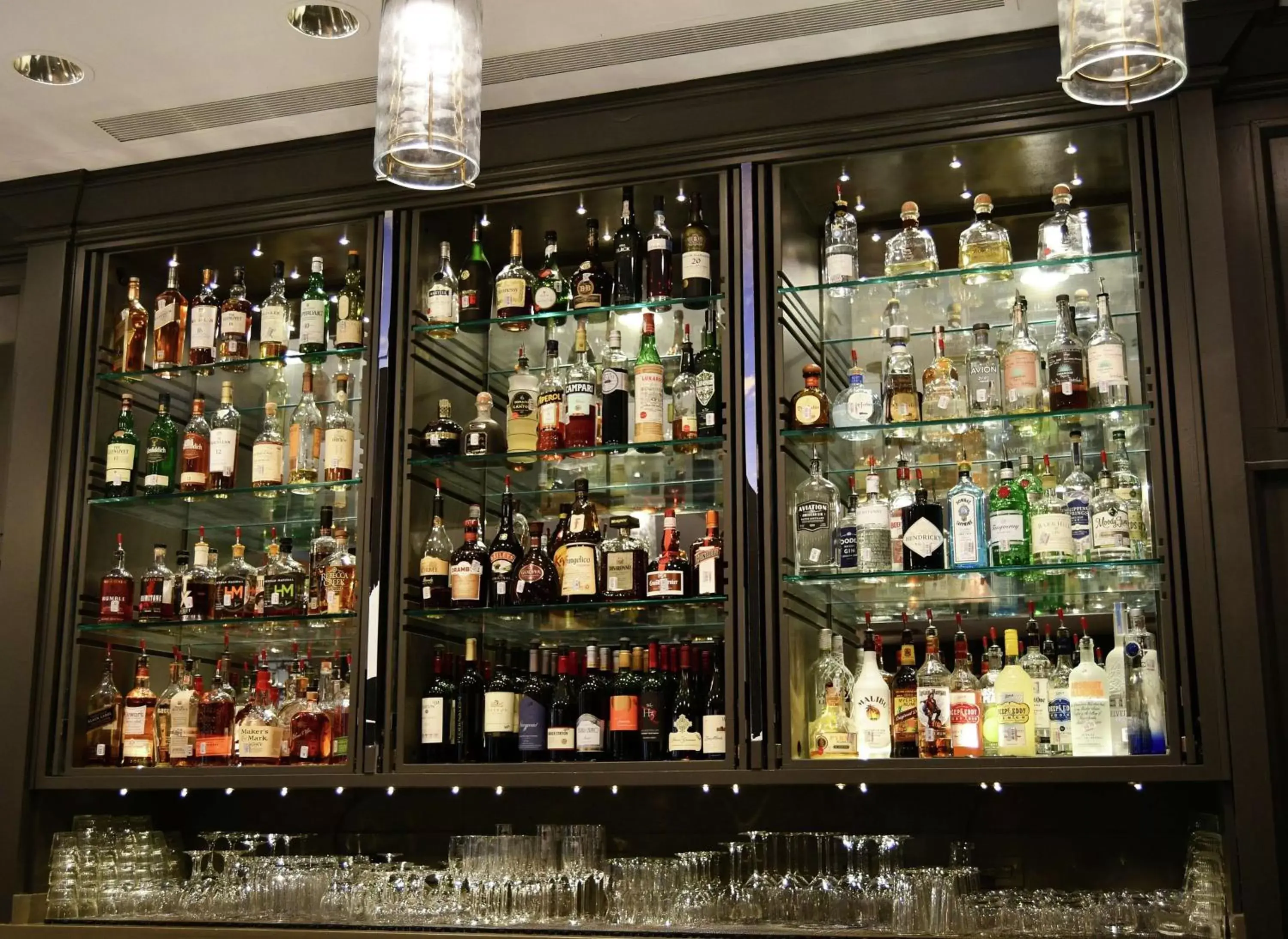 Lounge or bar in Hilton Dallas-Park Cities