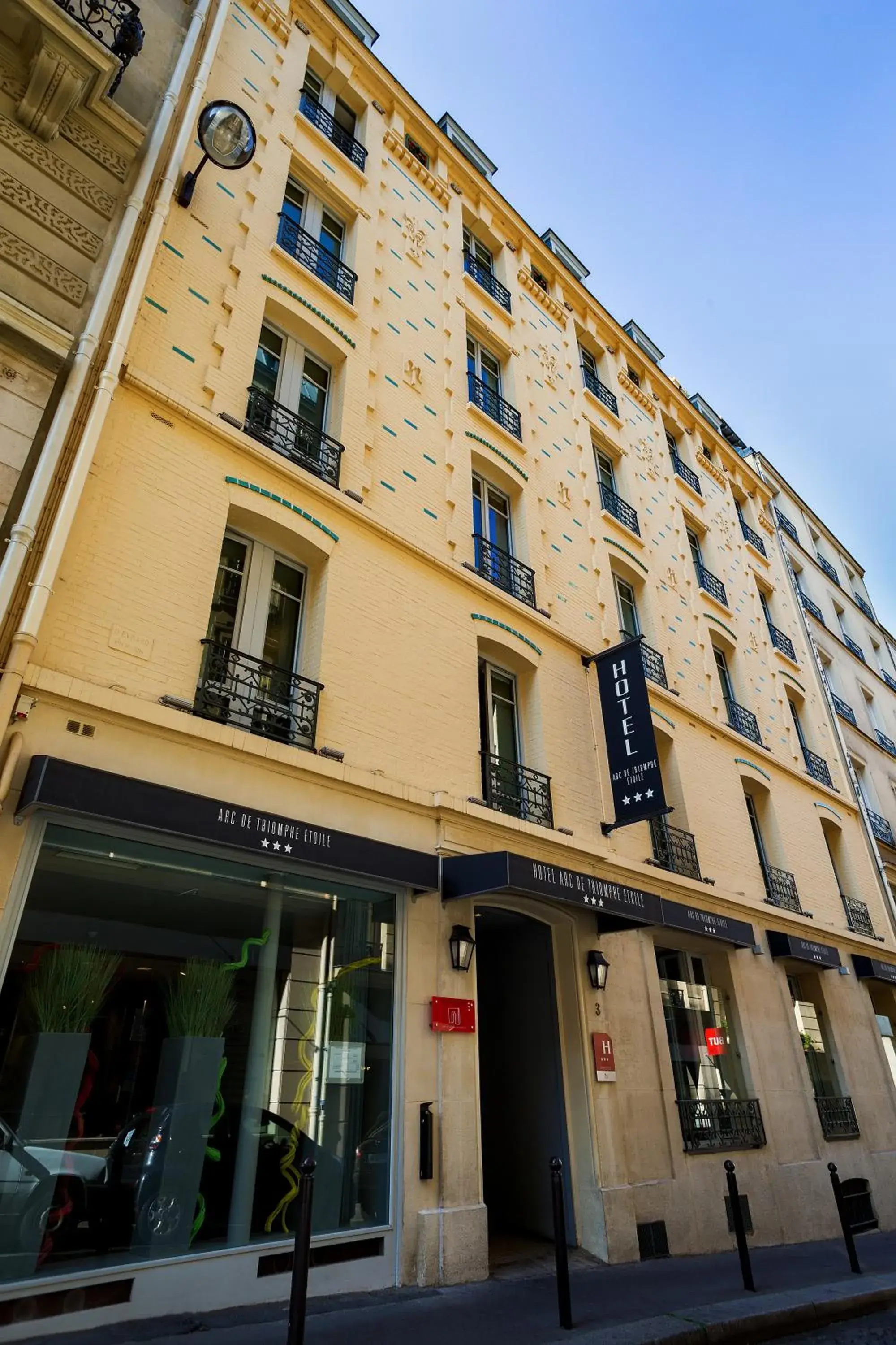 Facade/entrance, Property Building in Arc De Triomphe Etoile Hotel