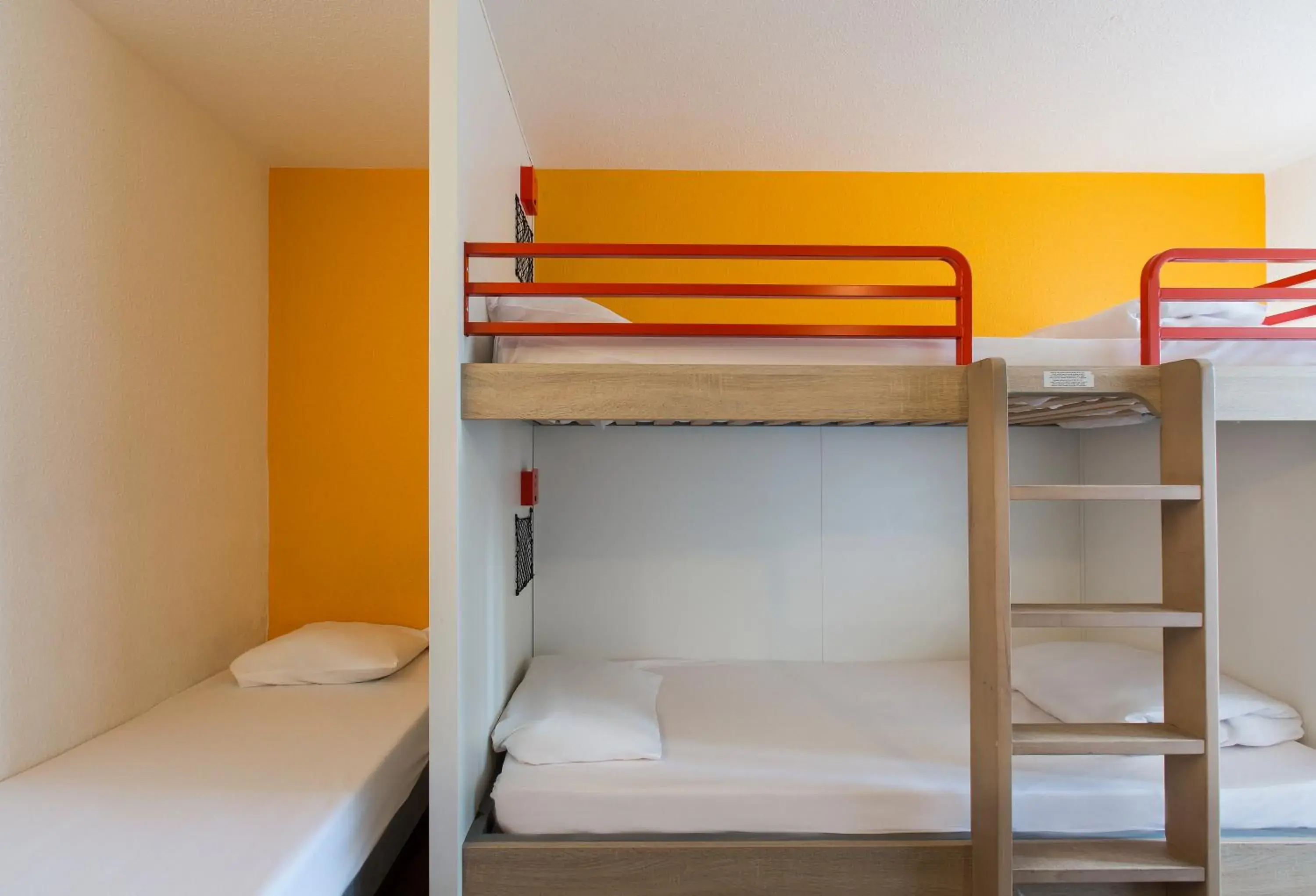 Bedroom, Bunk Bed in hotelF1 Cergy