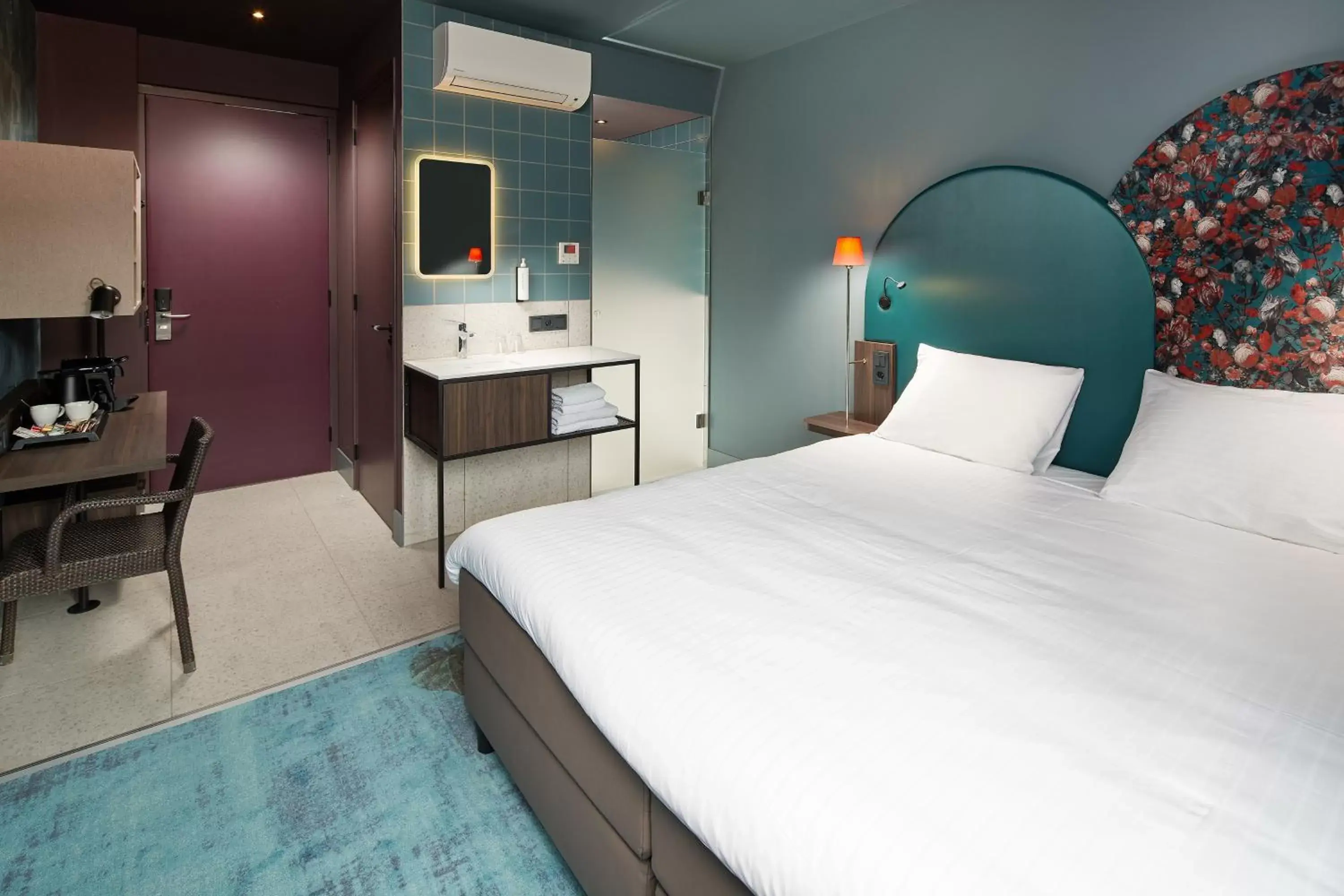 Bedroom, Bed in Hotel Babylon Heerhugowaard - Alkmaar