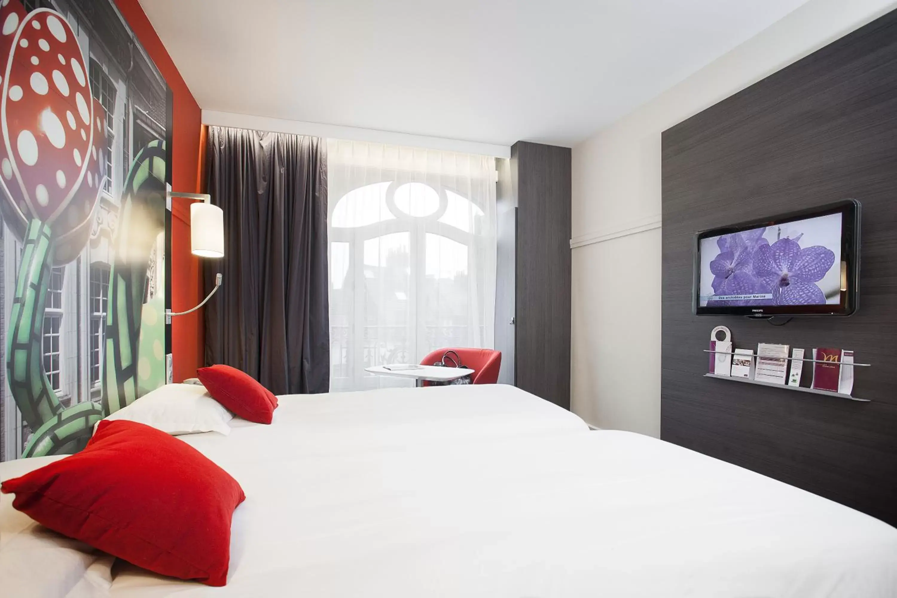 Bed in Mercure Lille Centre Grand Place