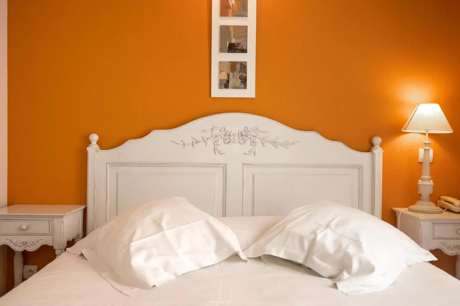 Bed in Tulip Inn Honfleur Residence & Spa