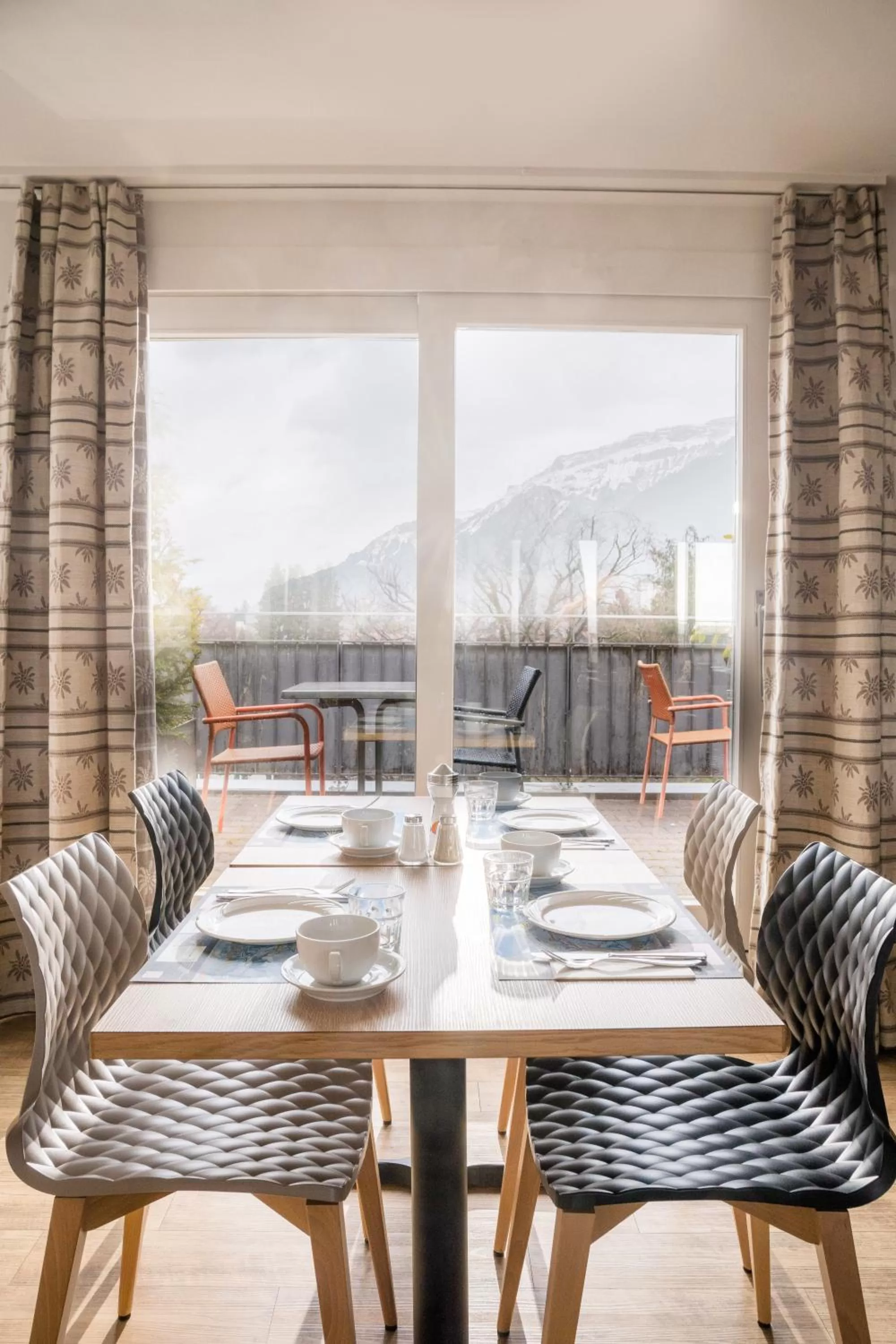 Breakfast in Hotel Merkur - West Station