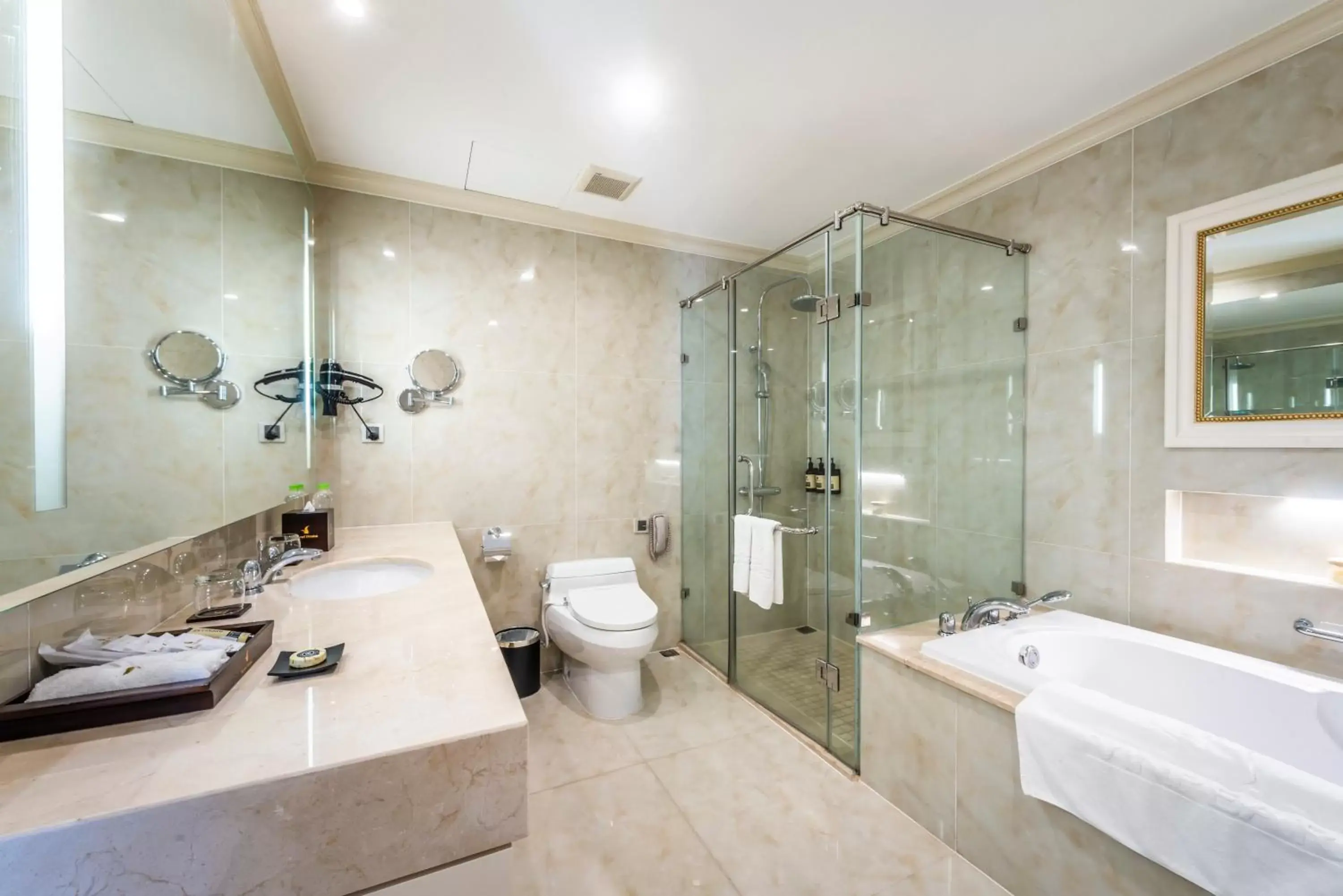 Bathroom in Vinpearl Resort & Spa Nha Trang Bay