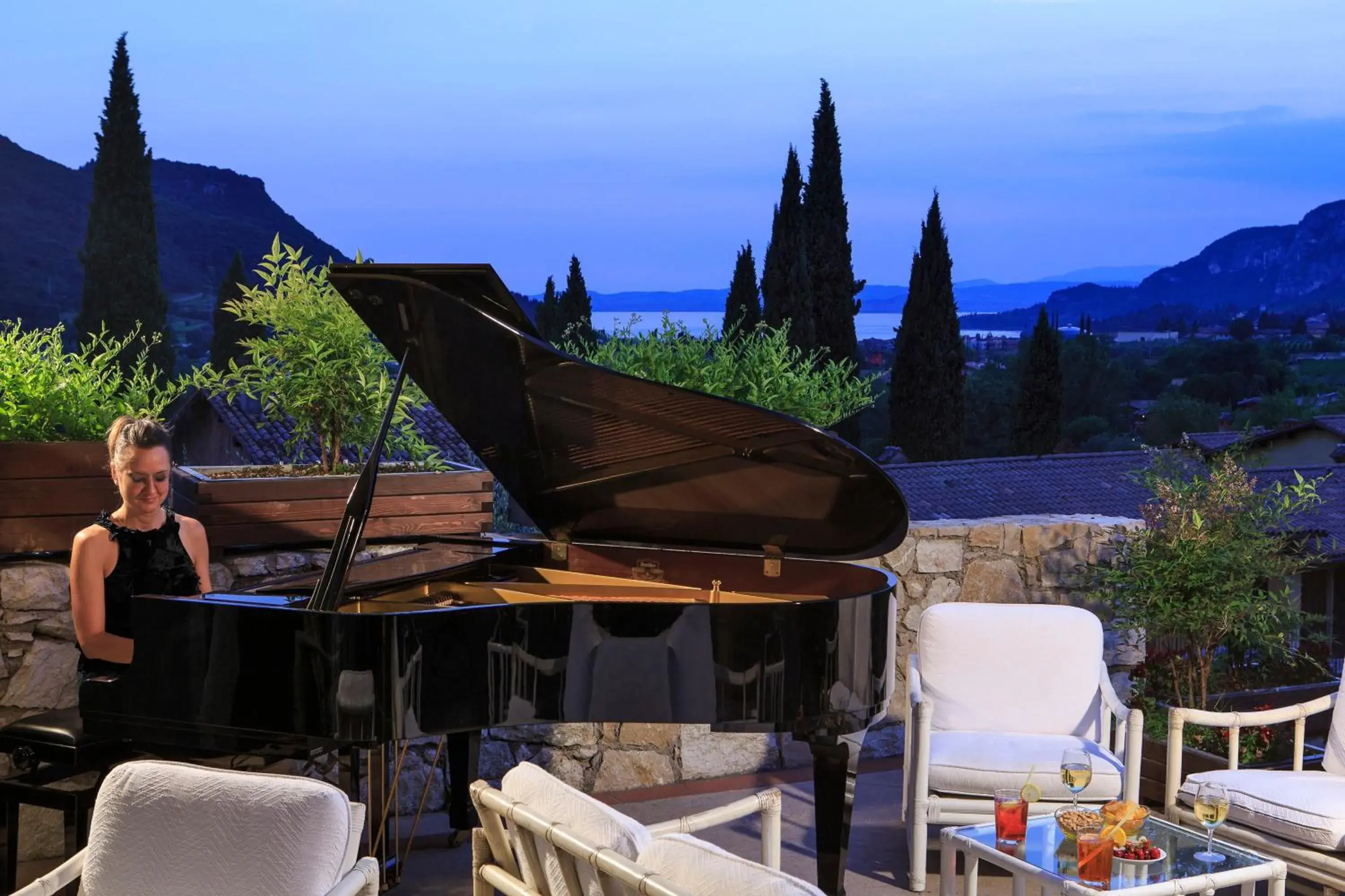 Lounge or bar in Poiano Garda Resort Hotel