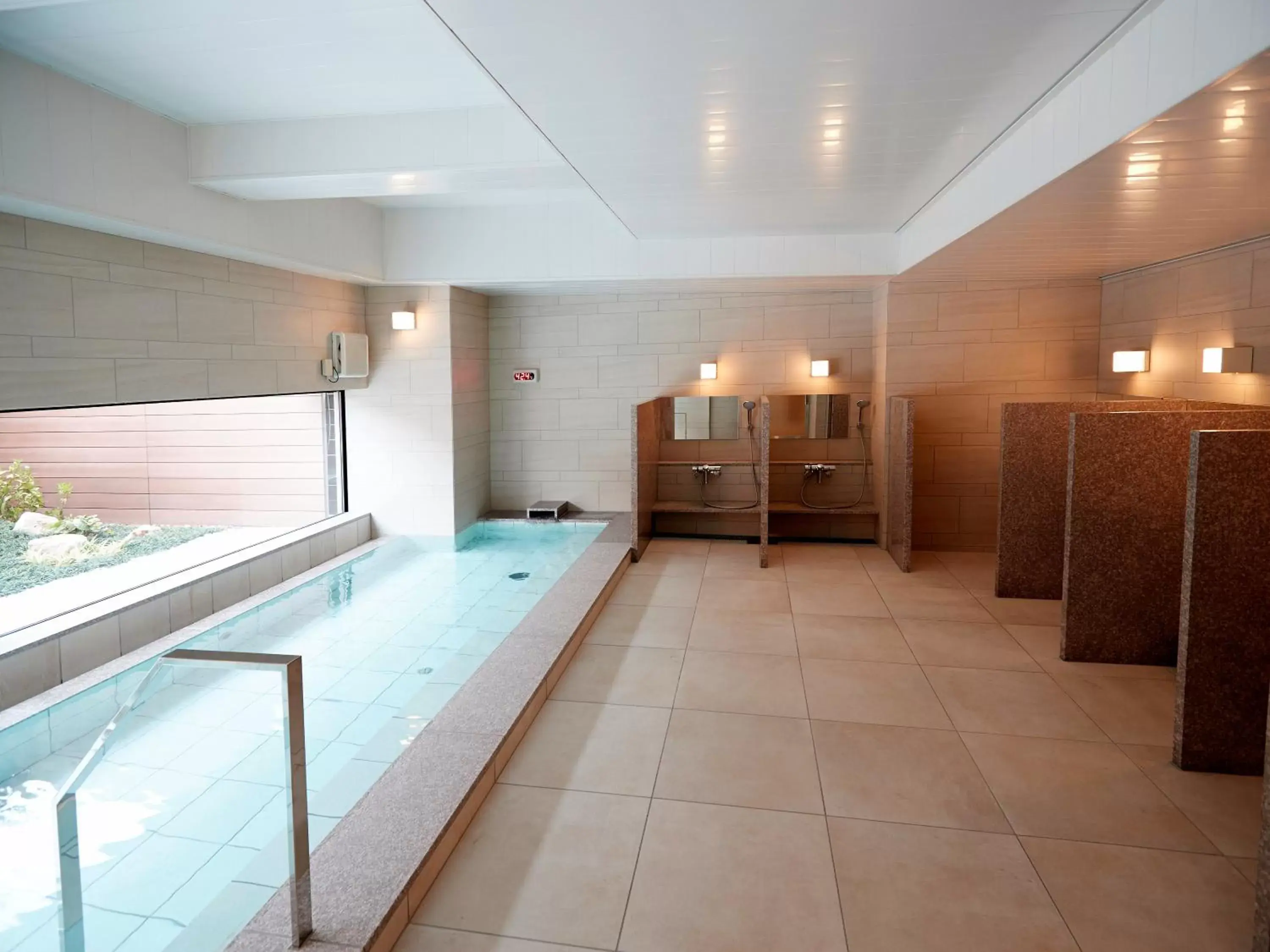 Public Bath, Bathroom in Kawasaki King Skyfront Tokyu REI Hotel