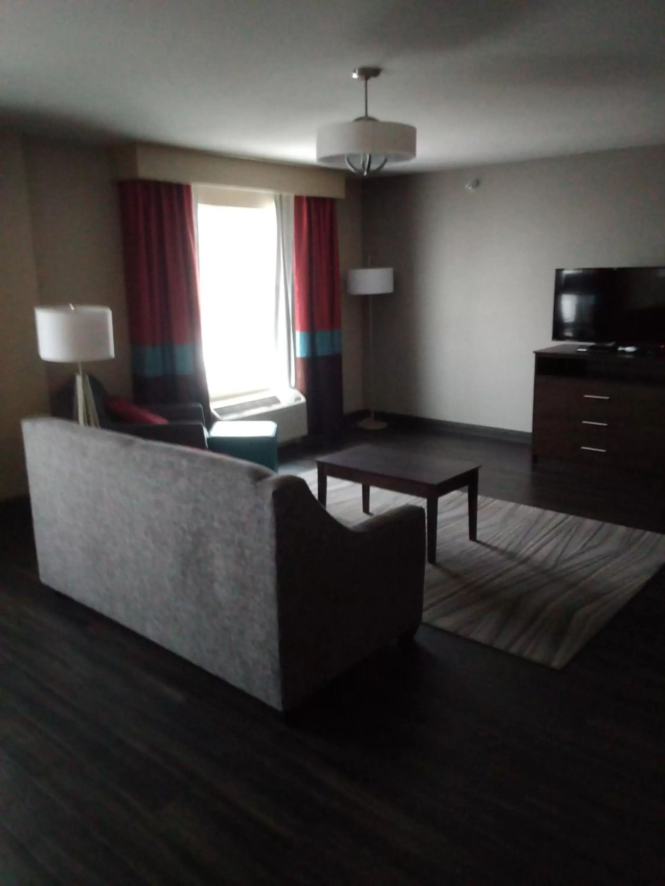 Living room, TV/Entertainment Center in Best Western Roosevelt Place