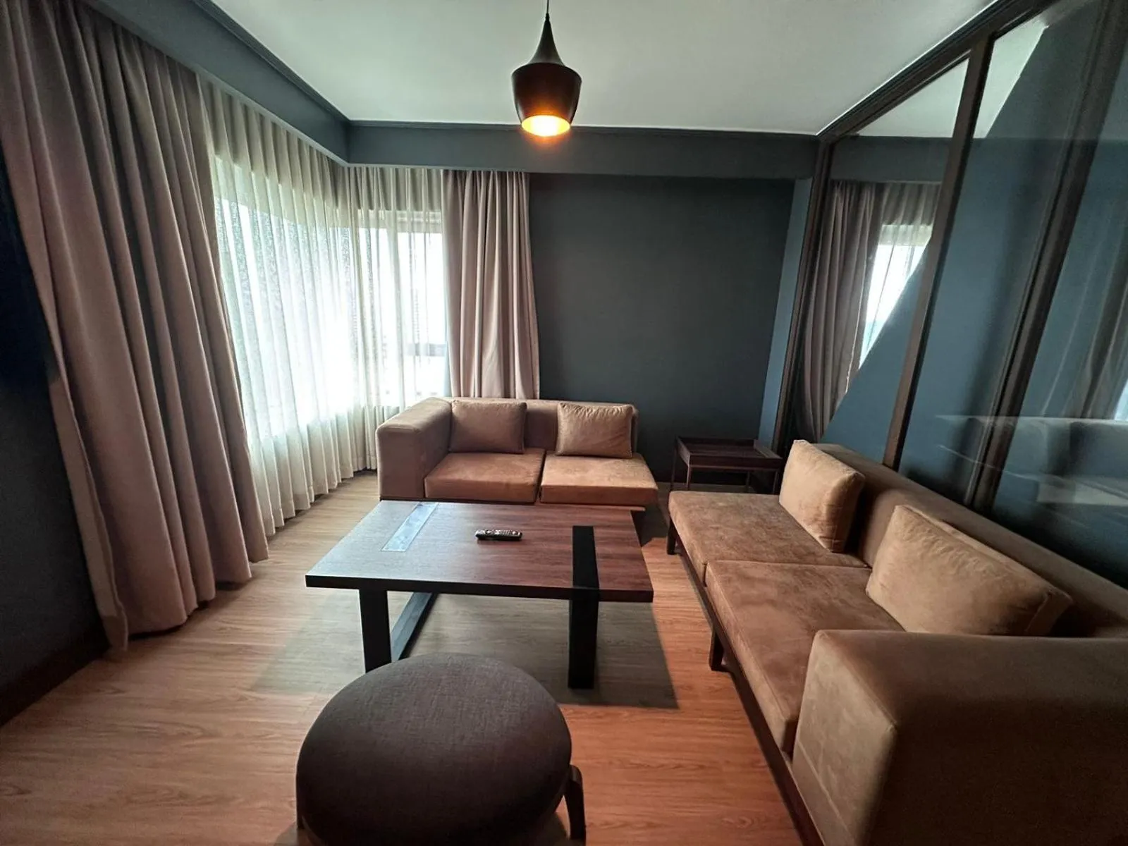 Living room in Courtyard by Marriott Puerto Montt