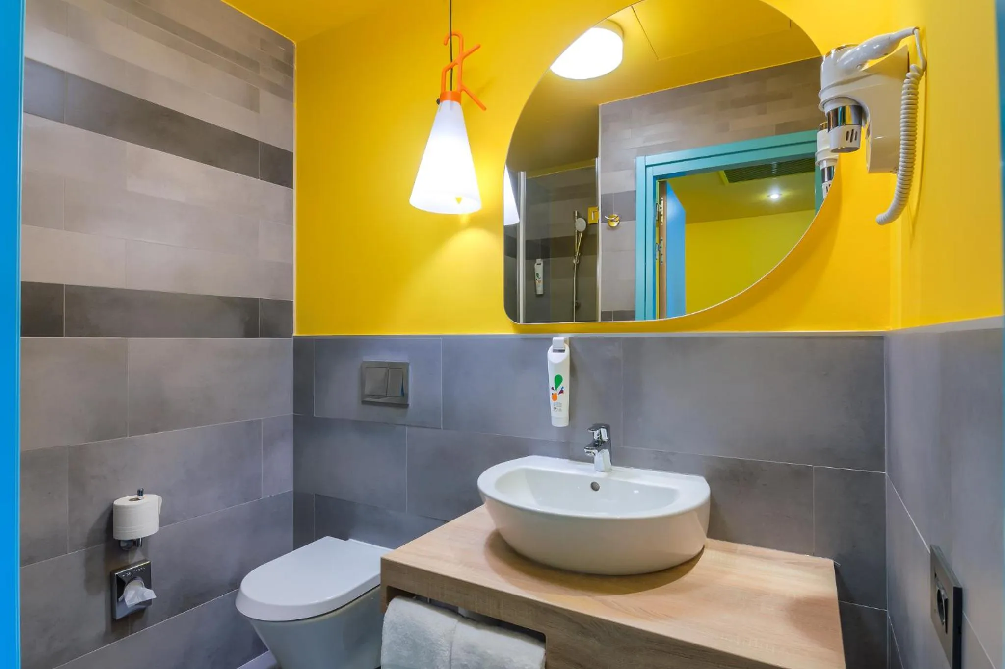 Shower in ibis Styles Bucharest Erbas